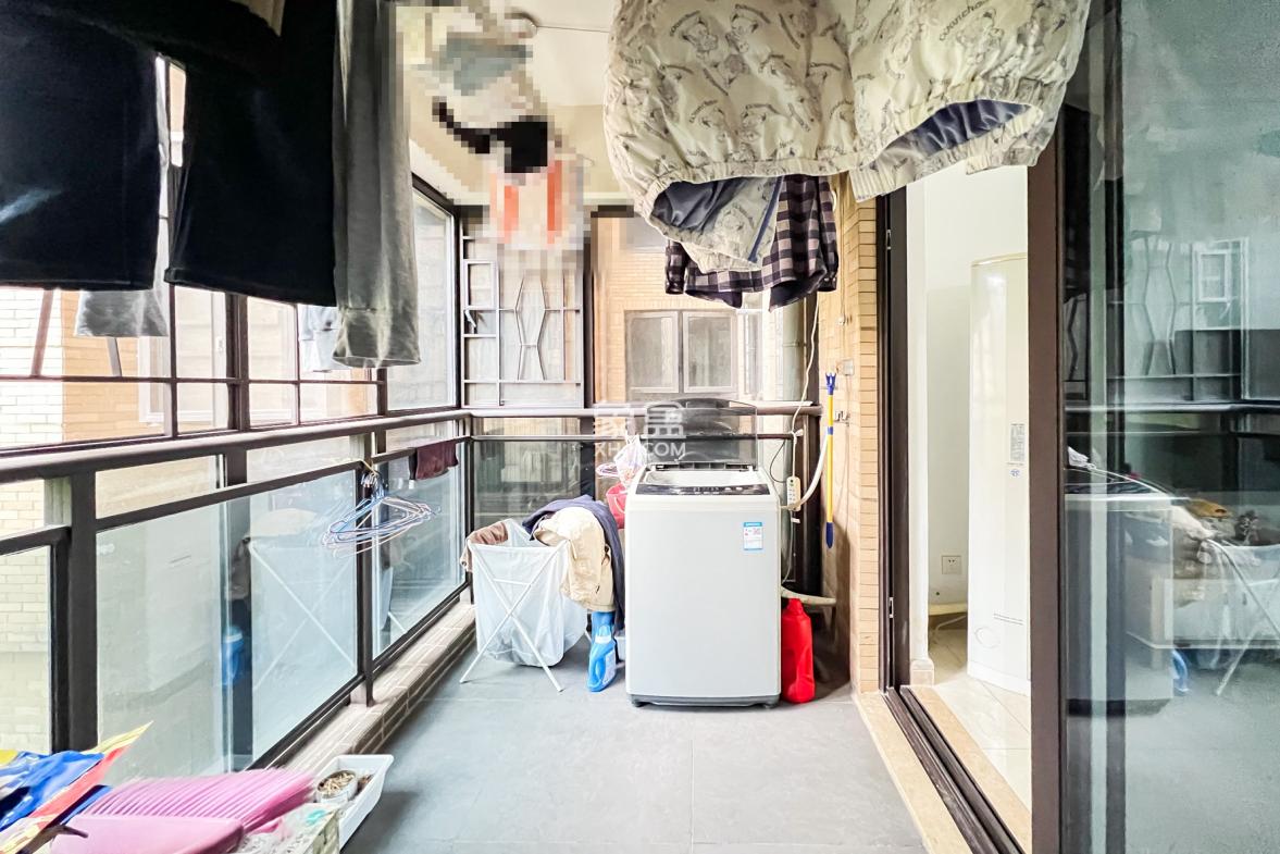 时代倾城一期 3室2厅1卫 112.00万 时代倾城一期 3室2厅1卫 112.00万阳台