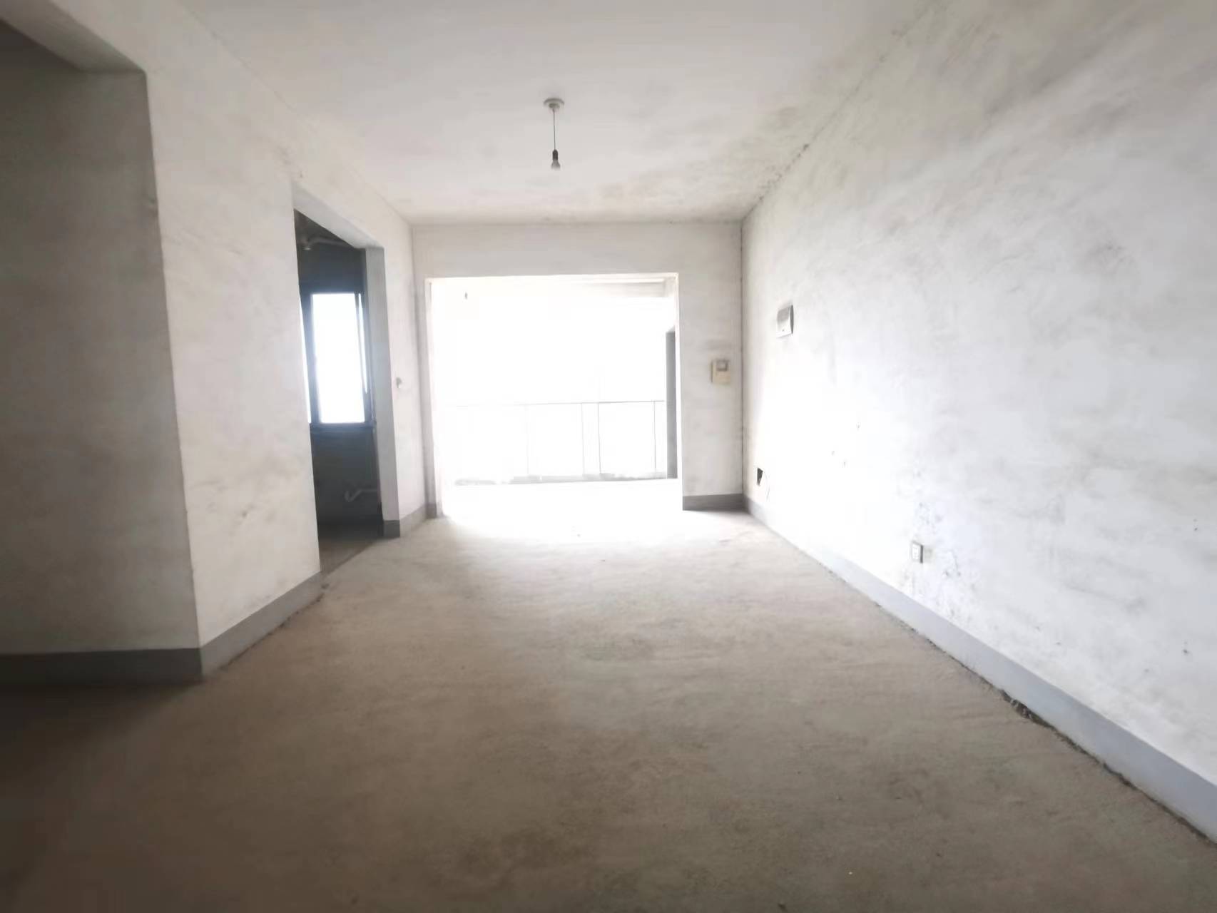 紫苑江岸 4室2厅2卫 51.80万 紫苑江岸 4室2厅2卫 51.80万室内图