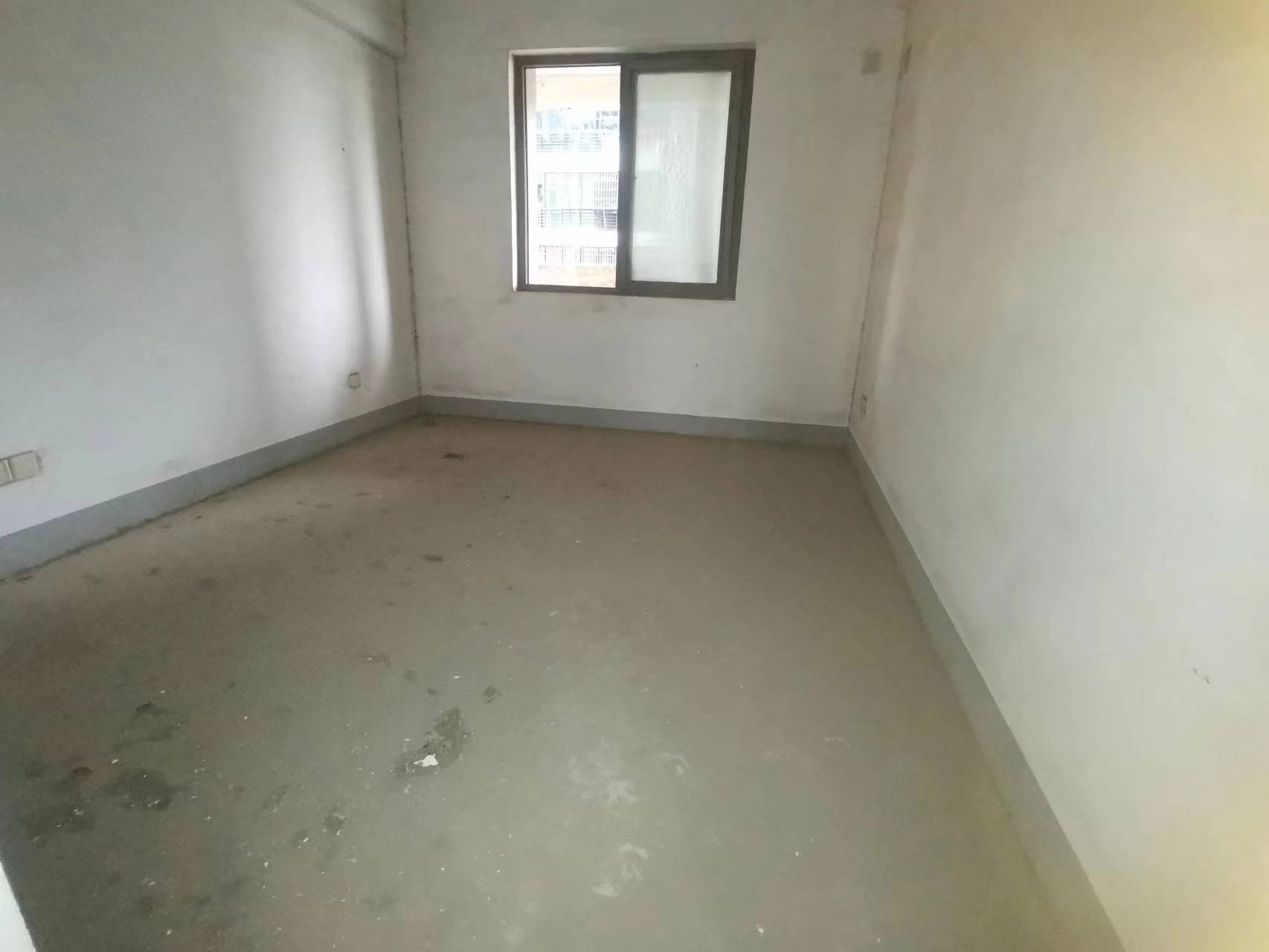 紫苑江岸 4室2厅2卫 51.80万 紫苑江岸 4室2厅2卫 51.80万室内图