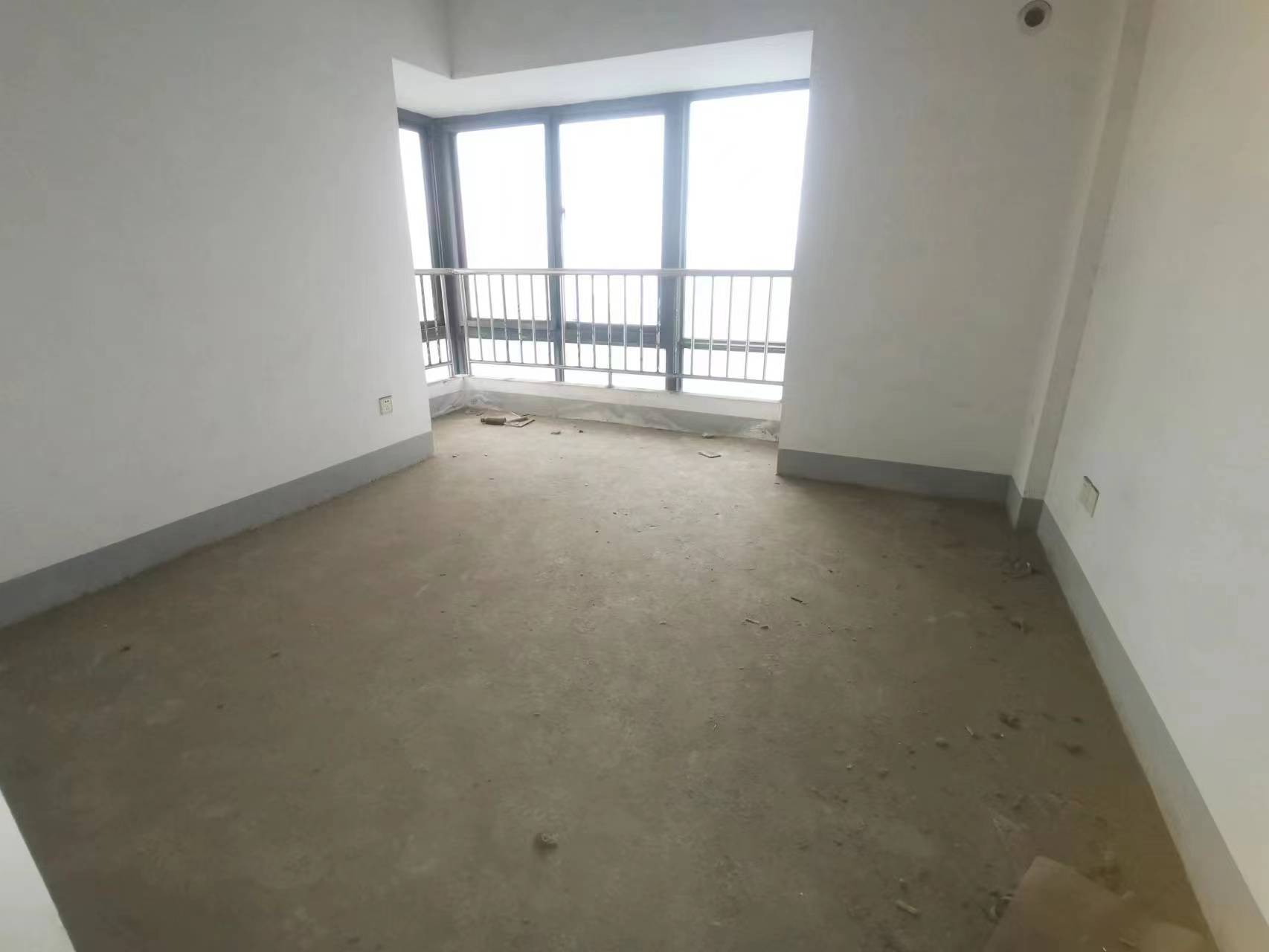 紫苑江岸 4室2厅2卫 51.80万 紫苑江岸 4室2厅2卫 51.80万室内图