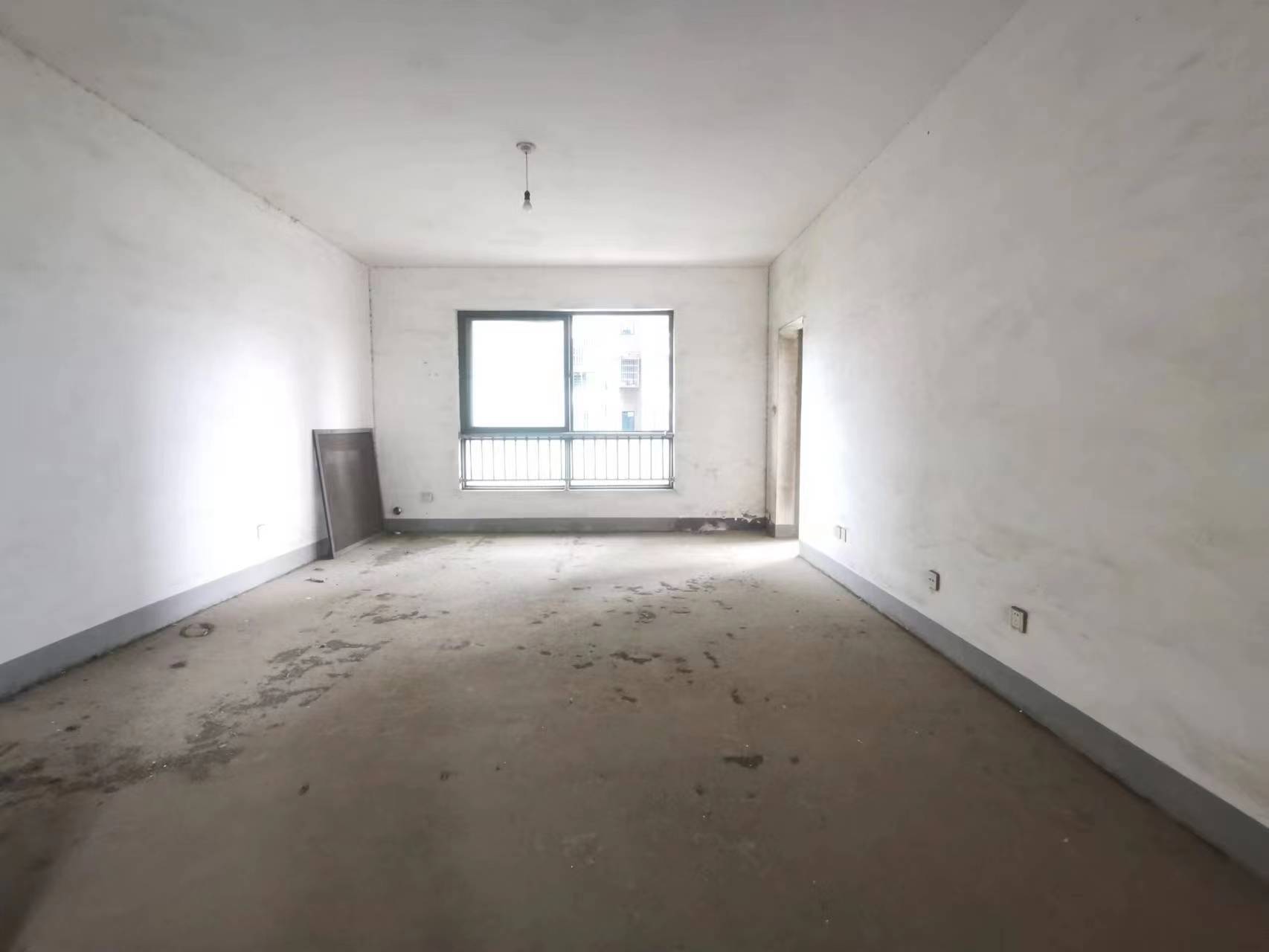 紫苑江岸 4室2厅2卫 51.80万 紫苑江岸 4室2厅2卫 51.80万室内图