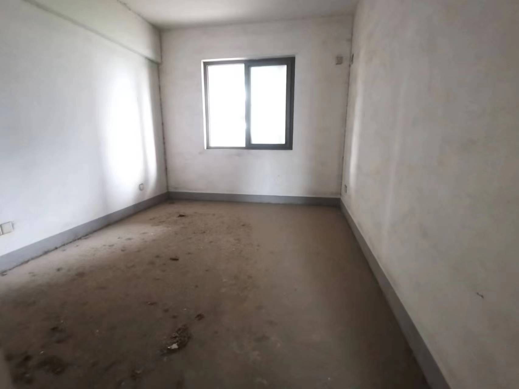 紫苑江岸 4室2厅2卫 51.80万 紫苑江岸 4室2厅2卫 51.80万室内图