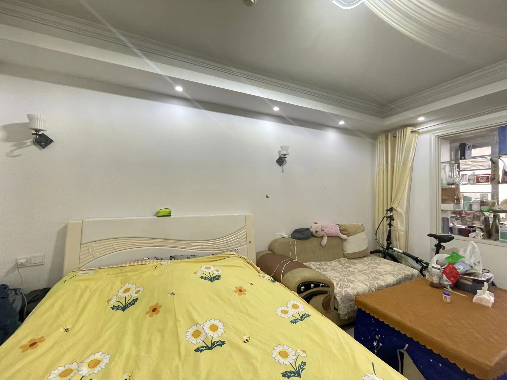 华宇公寓-银座  1室1厅1卫    22.8万客厅
