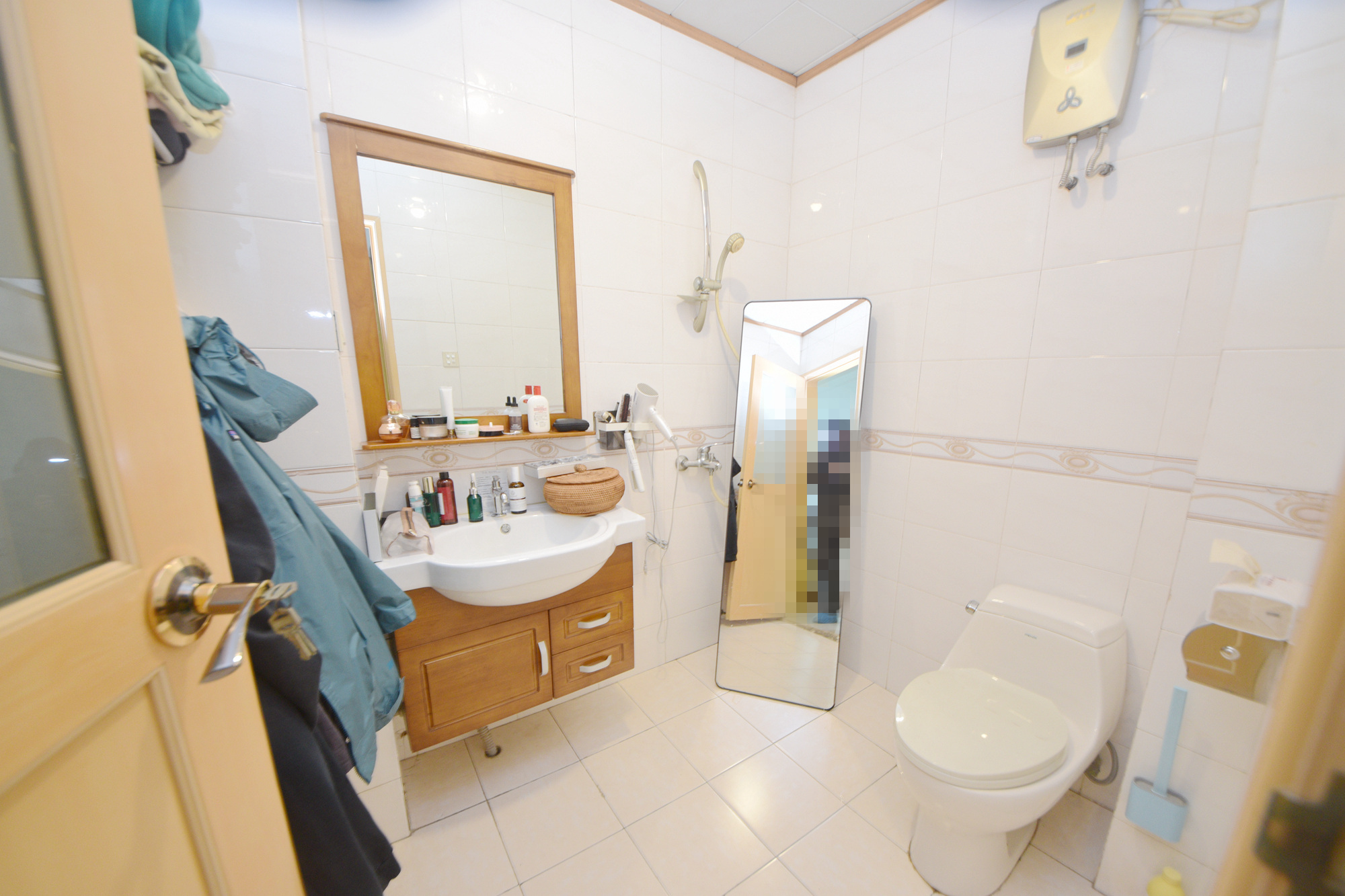 宏轩花苑  3室2厅2卫    128.0万卫生间