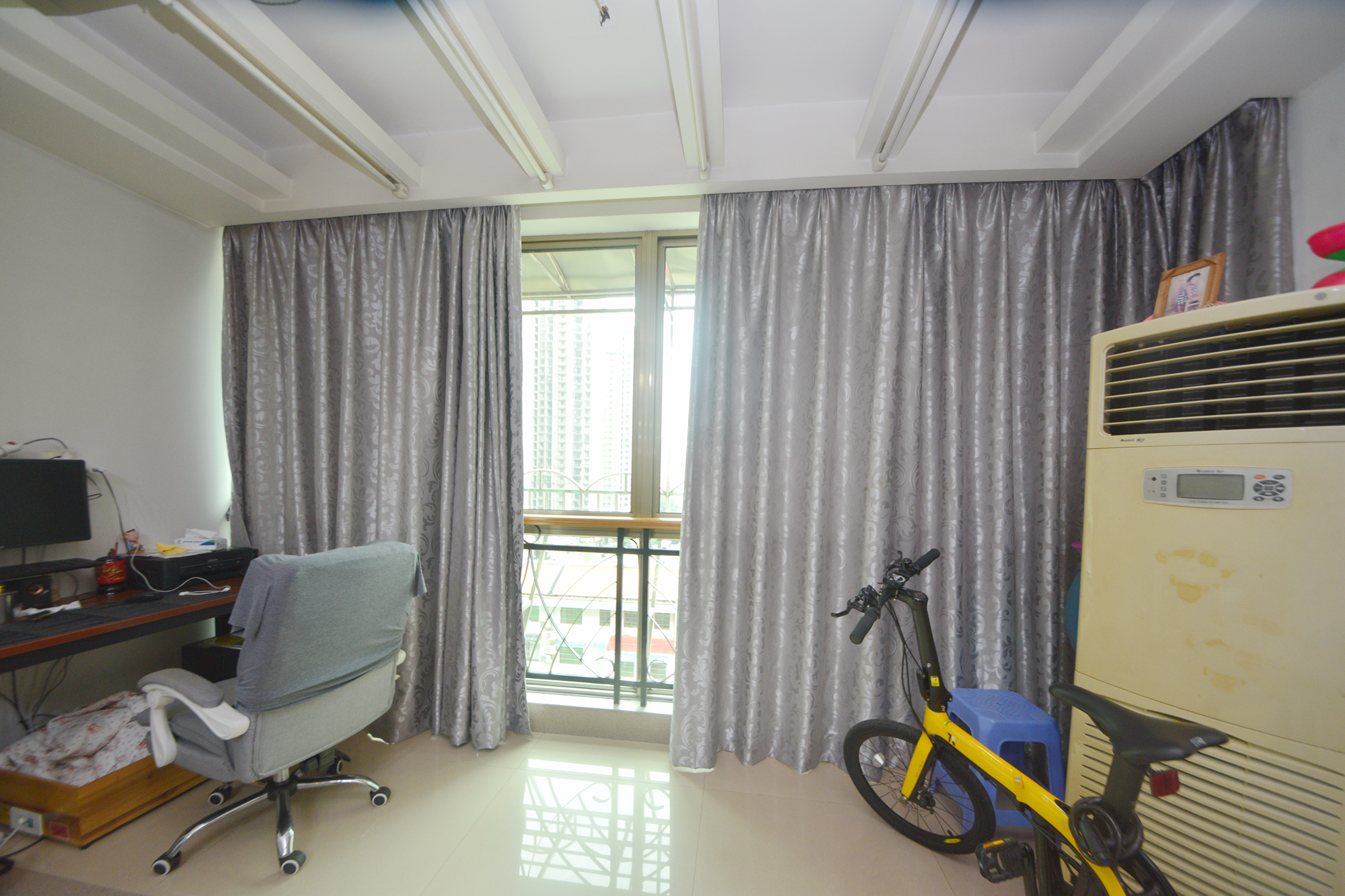 宏轩花苑  3室2厅2卫    128.0万阳台