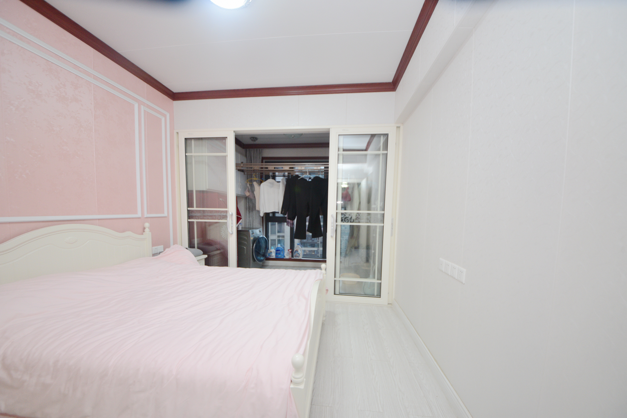 建发中央悦府  4室2厅2卫   178.00万卧室