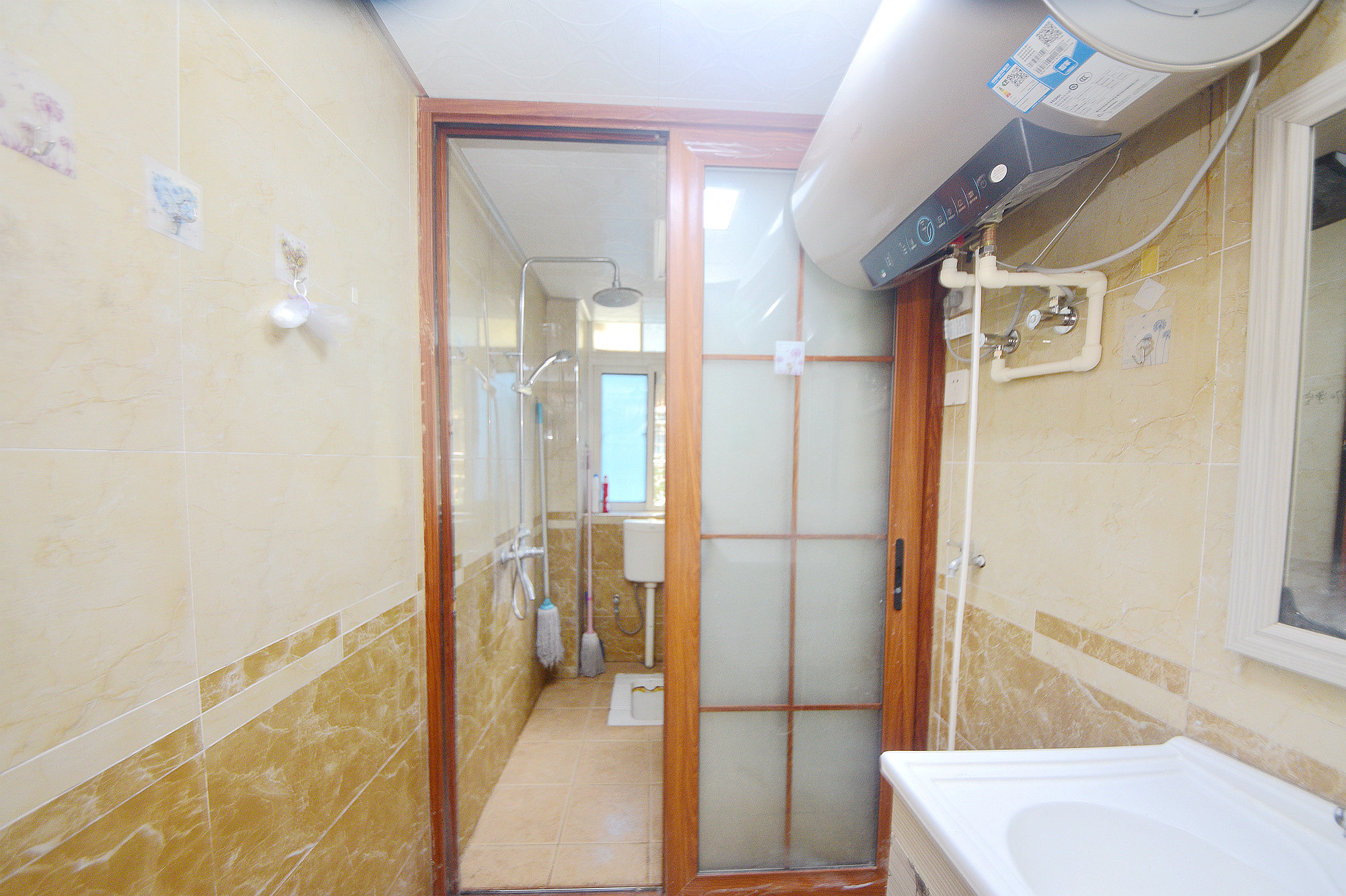 公路局宿舍  2室1厅1卫   75.80万卫生间