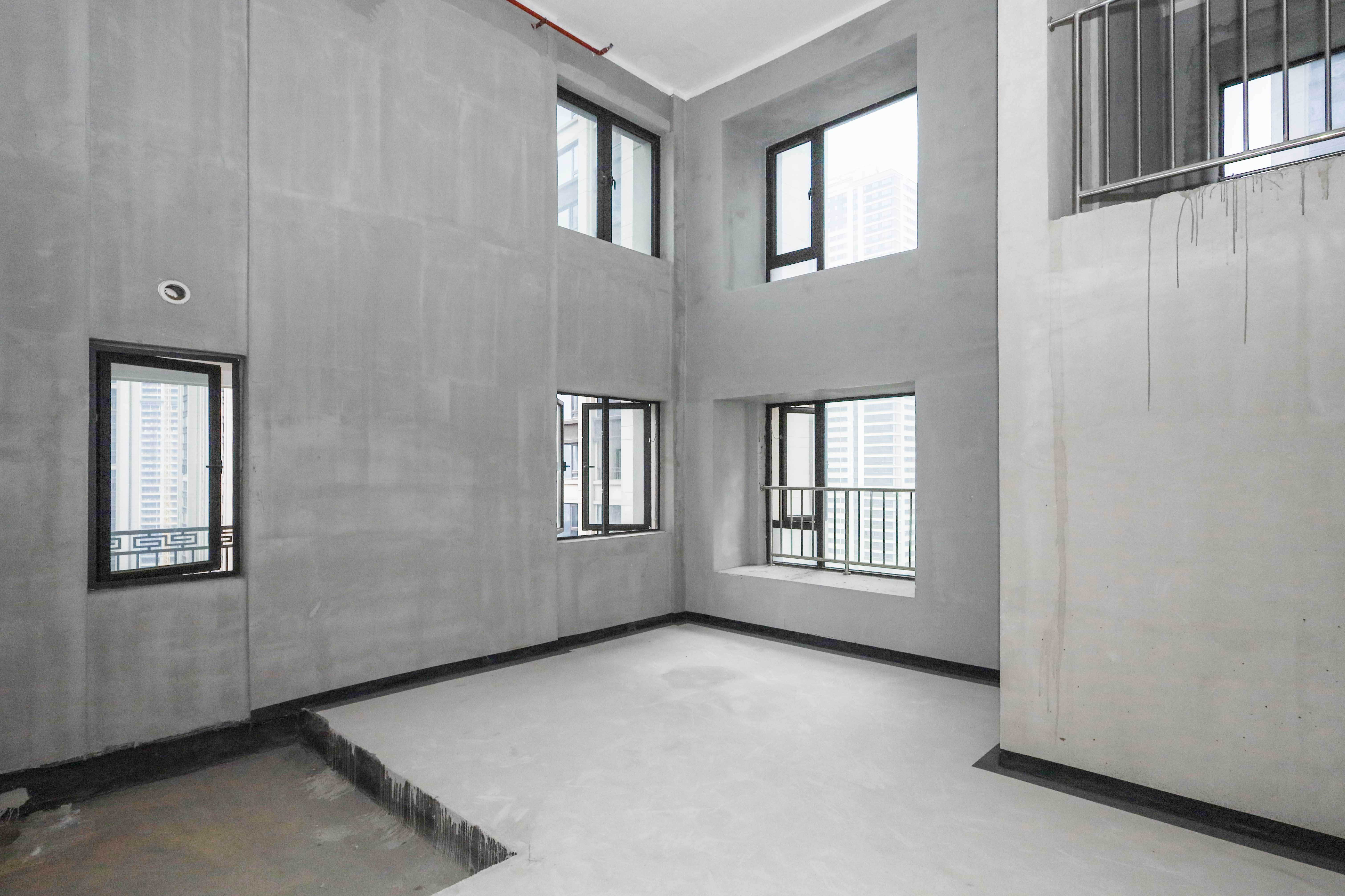 建发央著  4室2厅2卫   290.00万客厅