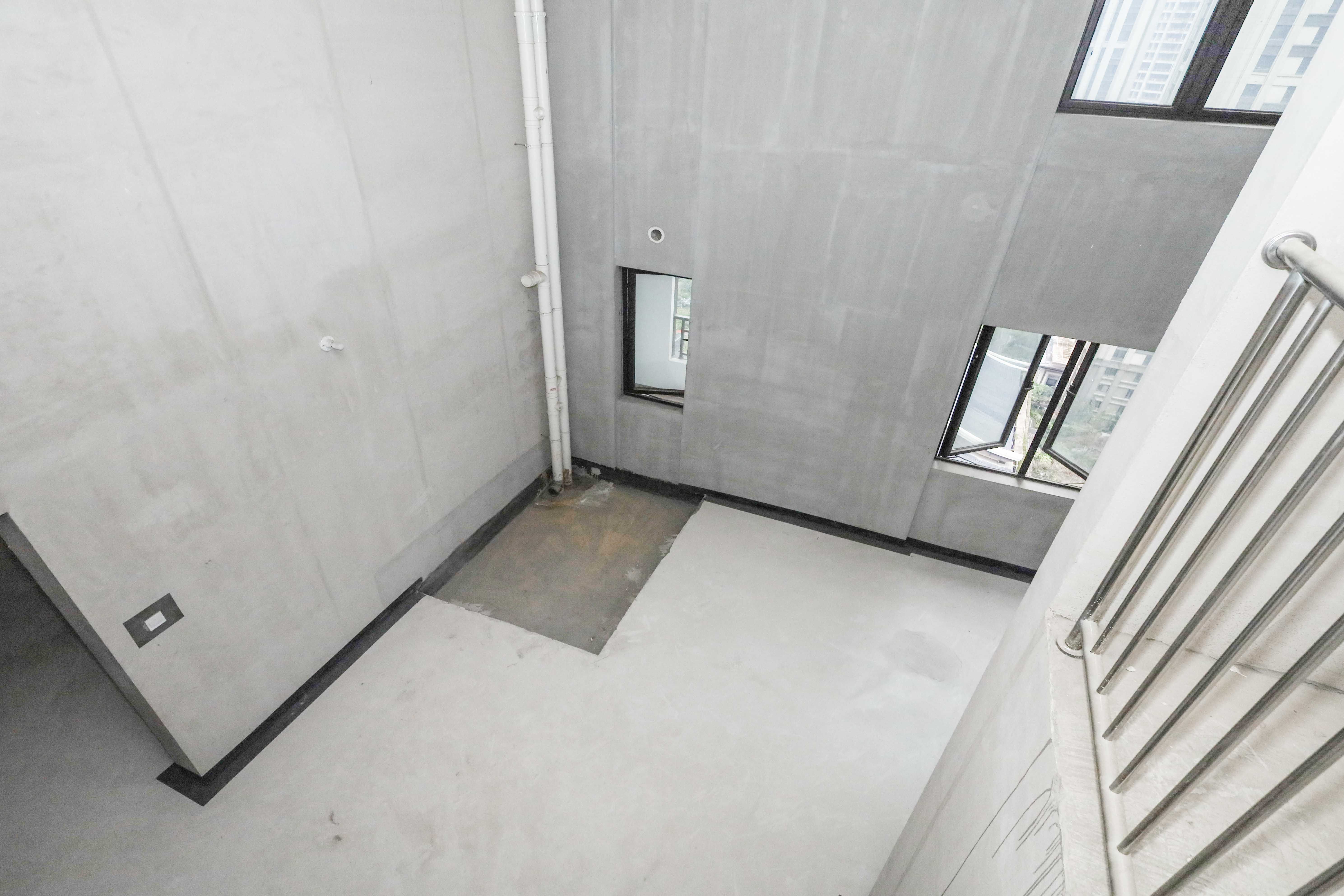 建发央著  4室2厅2卫   290.00万客厅