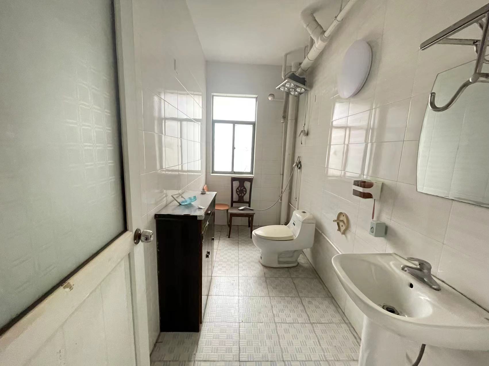 湘银二期世纪花园  4室2厅1卫   60.00万 湘银二期世纪花园  4室2厅1卫   60.00万室内图