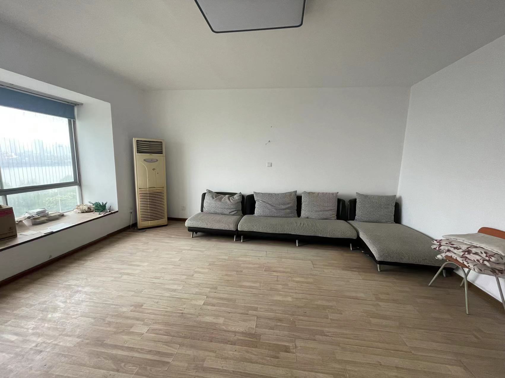 湘银二期世纪花园  4室2厅1卫   60.00万 湘银二期世纪花园  4室2厅1卫   60.00万室内图