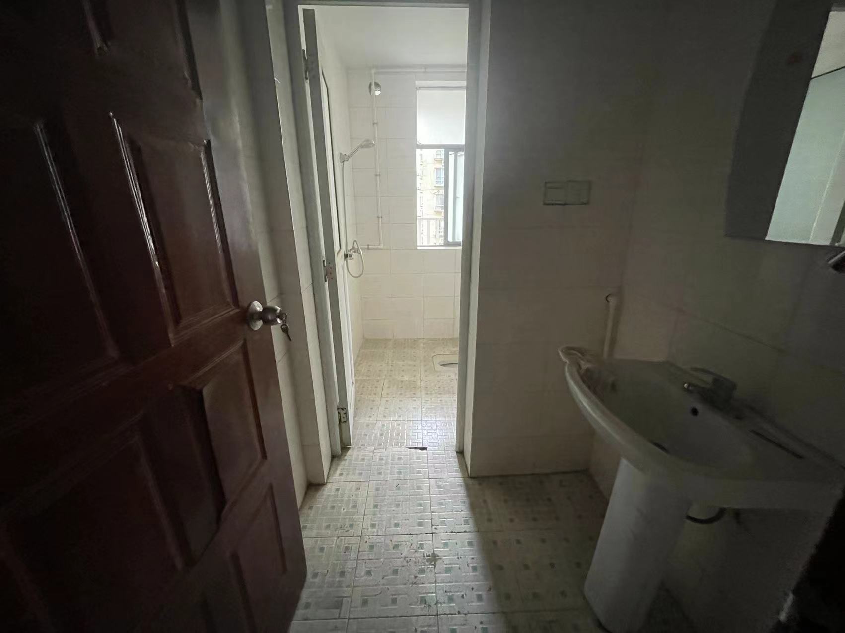 湘银二期世纪花园  4室2厅1卫   60.00万 湘银二期世纪花园  4室2厅1卫   60.00万室内图