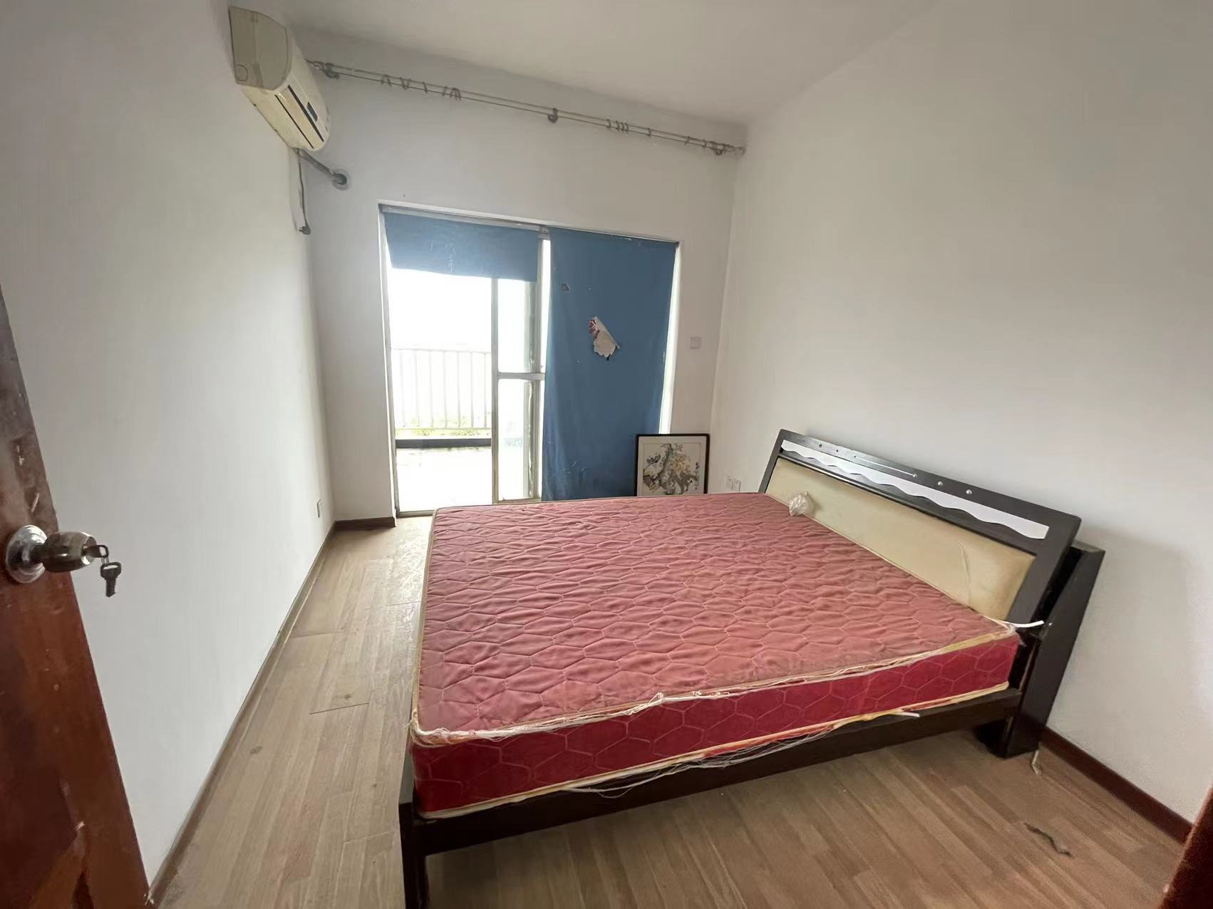 湘银二期世纪花园  4室2厅1卫   60.00万 湘银二期世纪花园  4室2厅1卫   60.00万室内图