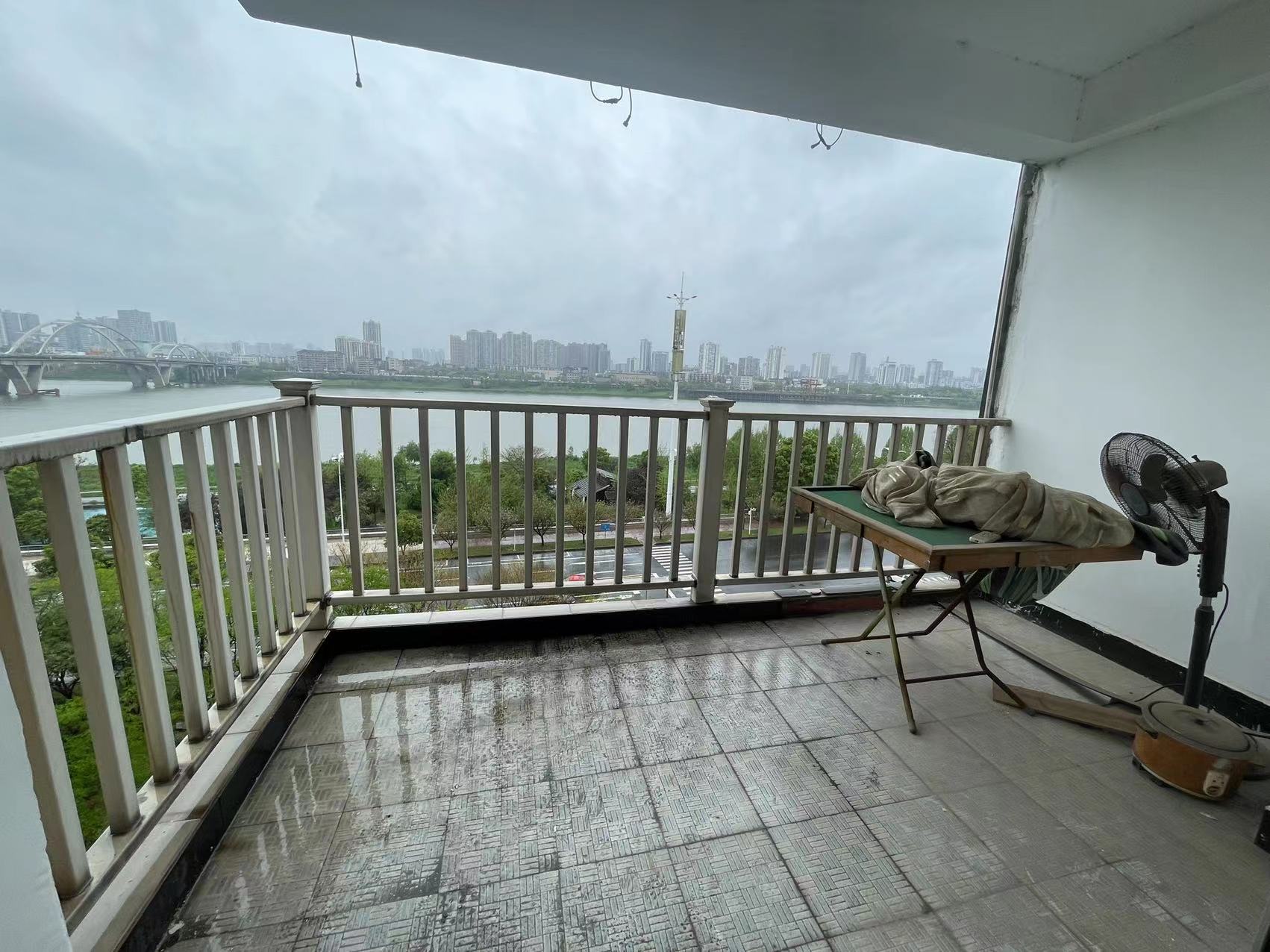 湘银二期世纪花园  4室2厅1卫   60.00万 湘银二期世纪花园  4室2厅1卫   60.00万室内图