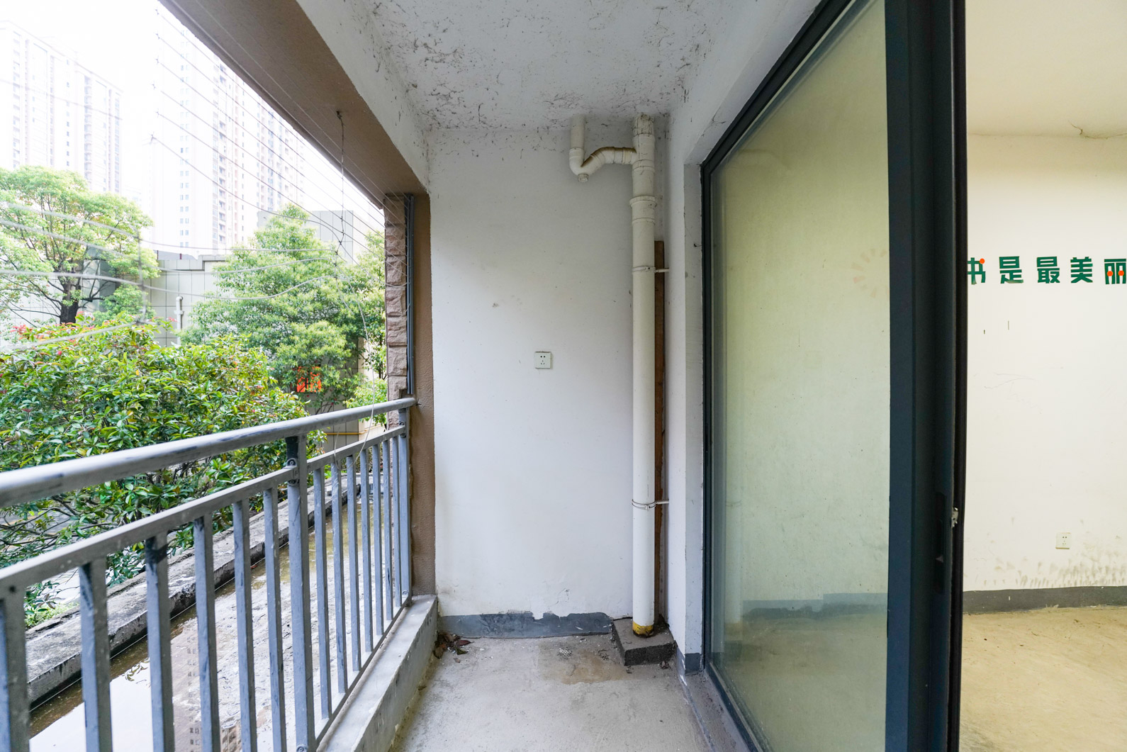 中建嘉和城  3室2厅1卫   83.00万阳台