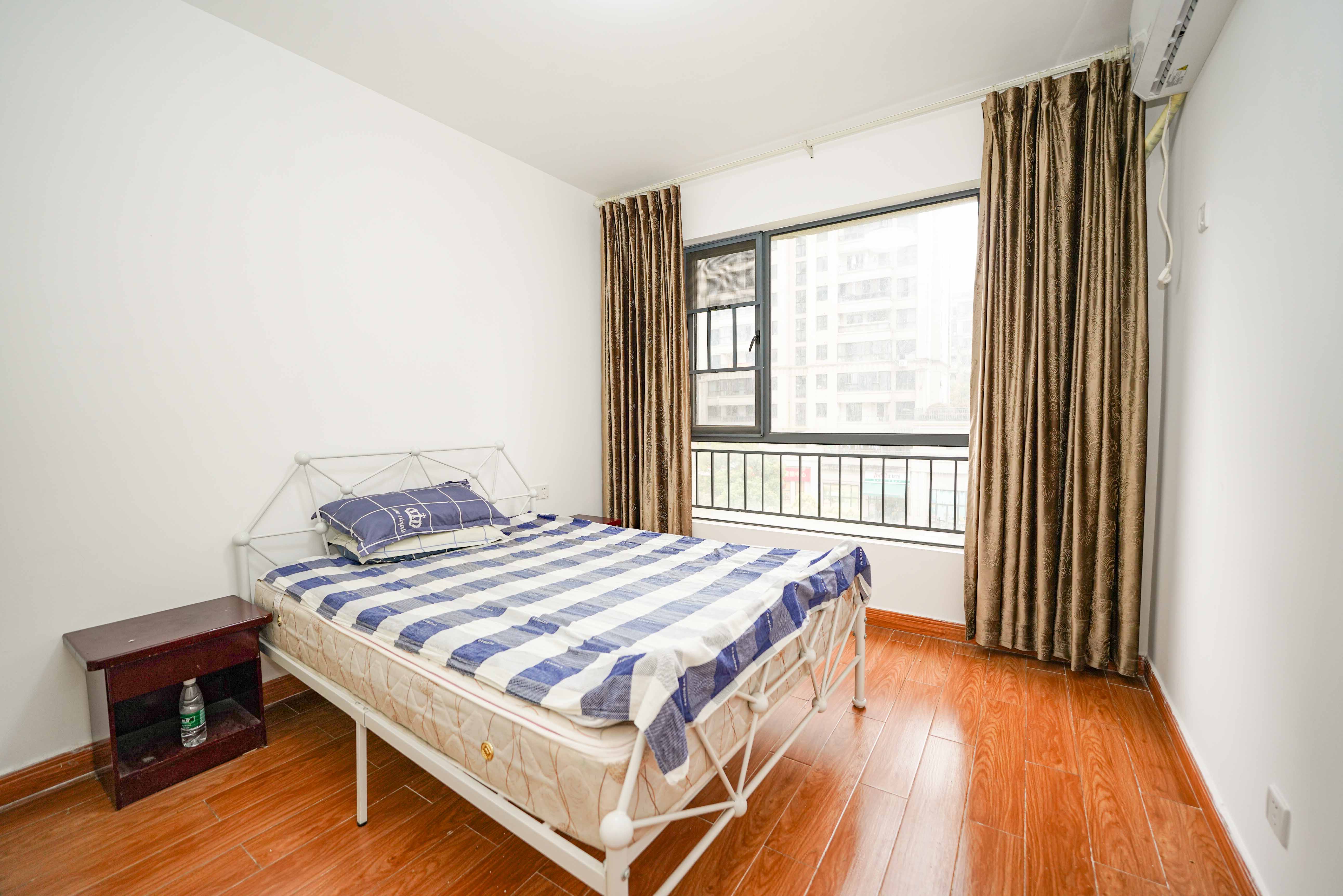 五矿万境蓝山  2室2厅1卫    85.0万卧室