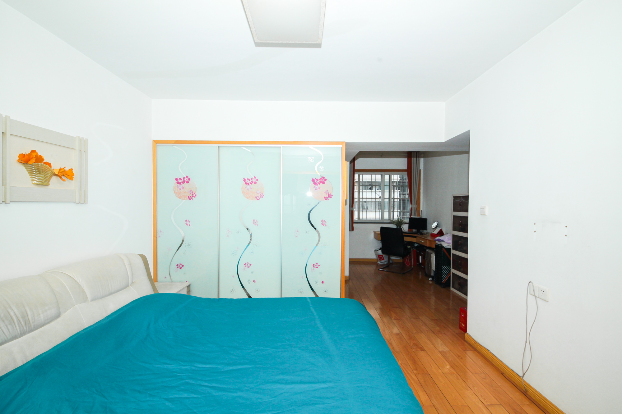 锦璨家园  3室2厅2卫   69.80万 锦璨家园  3室2厅2卫   69.80万卧室