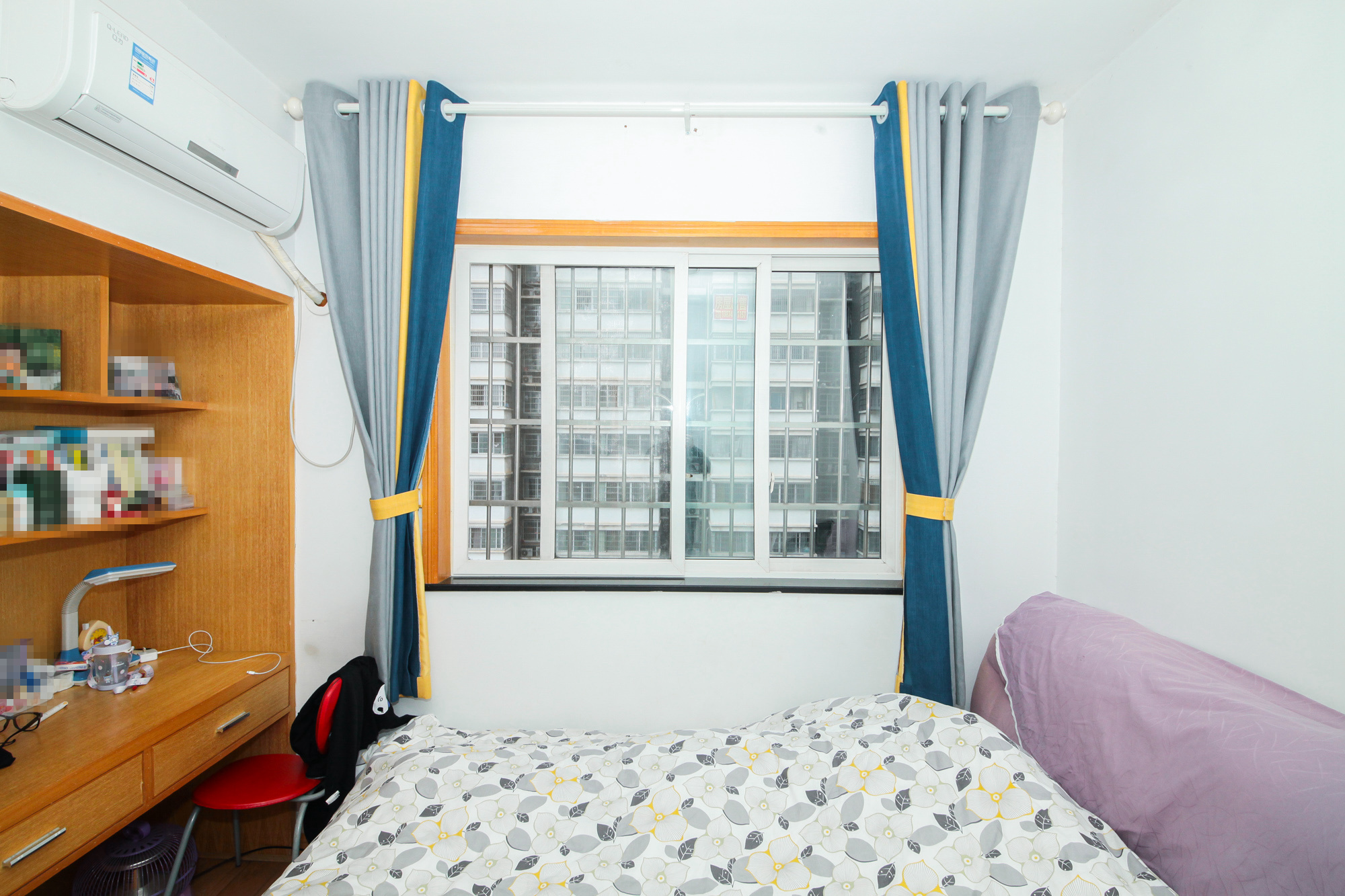 锦璨家园  3室2厅2卫   69.80万 锦璨家园  3室2厅2卫   69.80万卧室