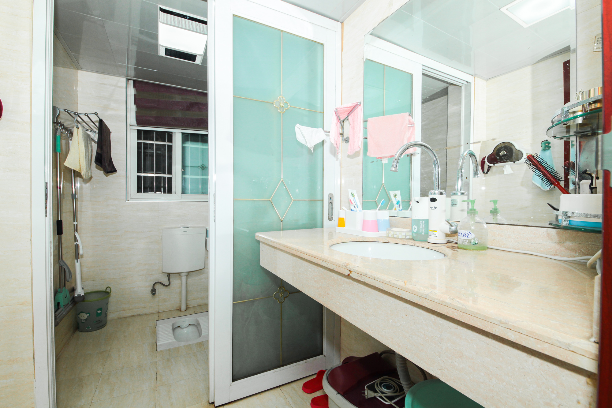 锦璨家园  3室2厅2卫   69.80万 锦璨家园  3室2厅2卫   69.80万卫生间