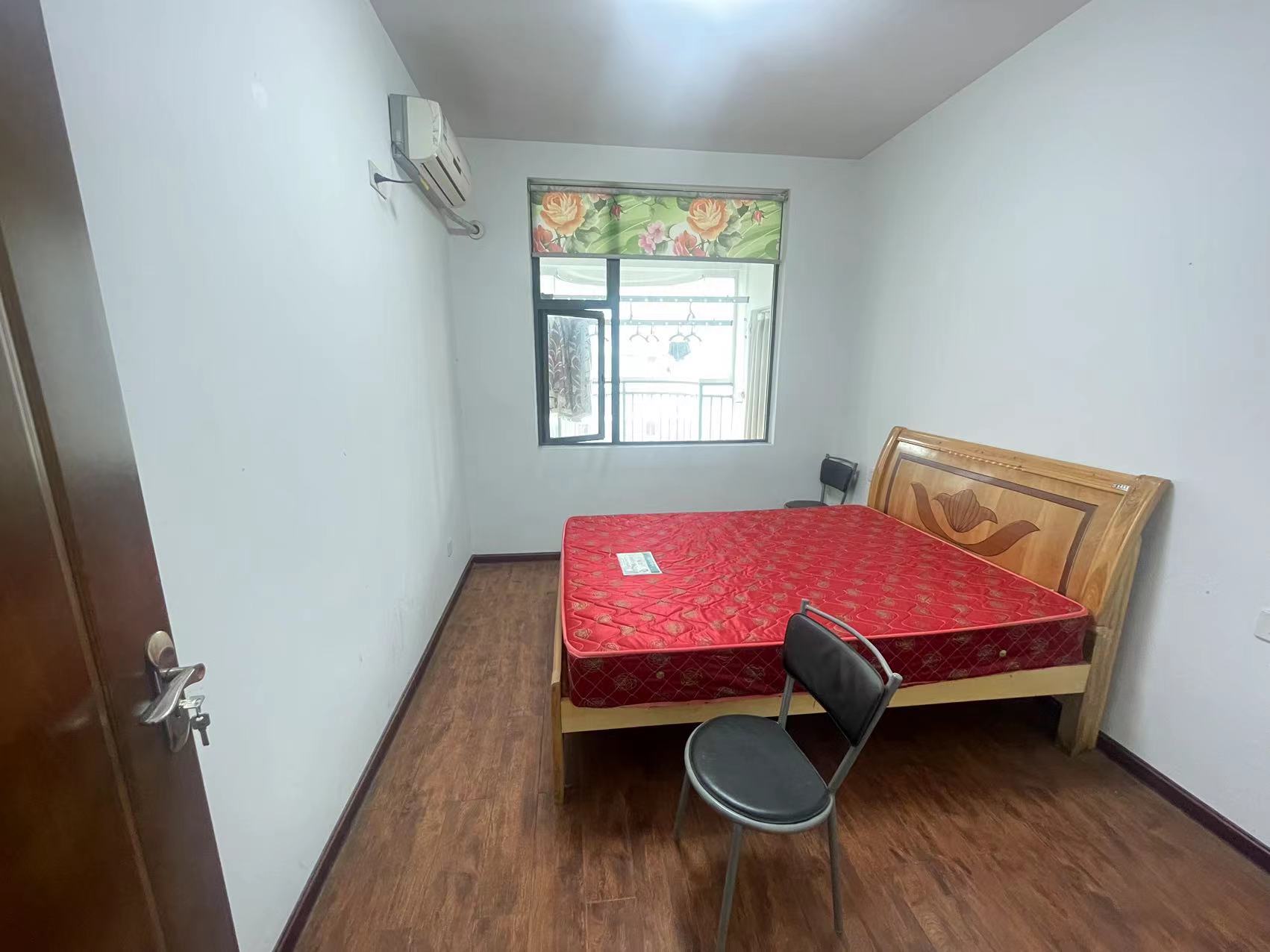 庐山春天一期桃李苑  3室2厅1卫    56.0万 庐山春天一期桃李苑  3室2厅1卫    56.0万室内图