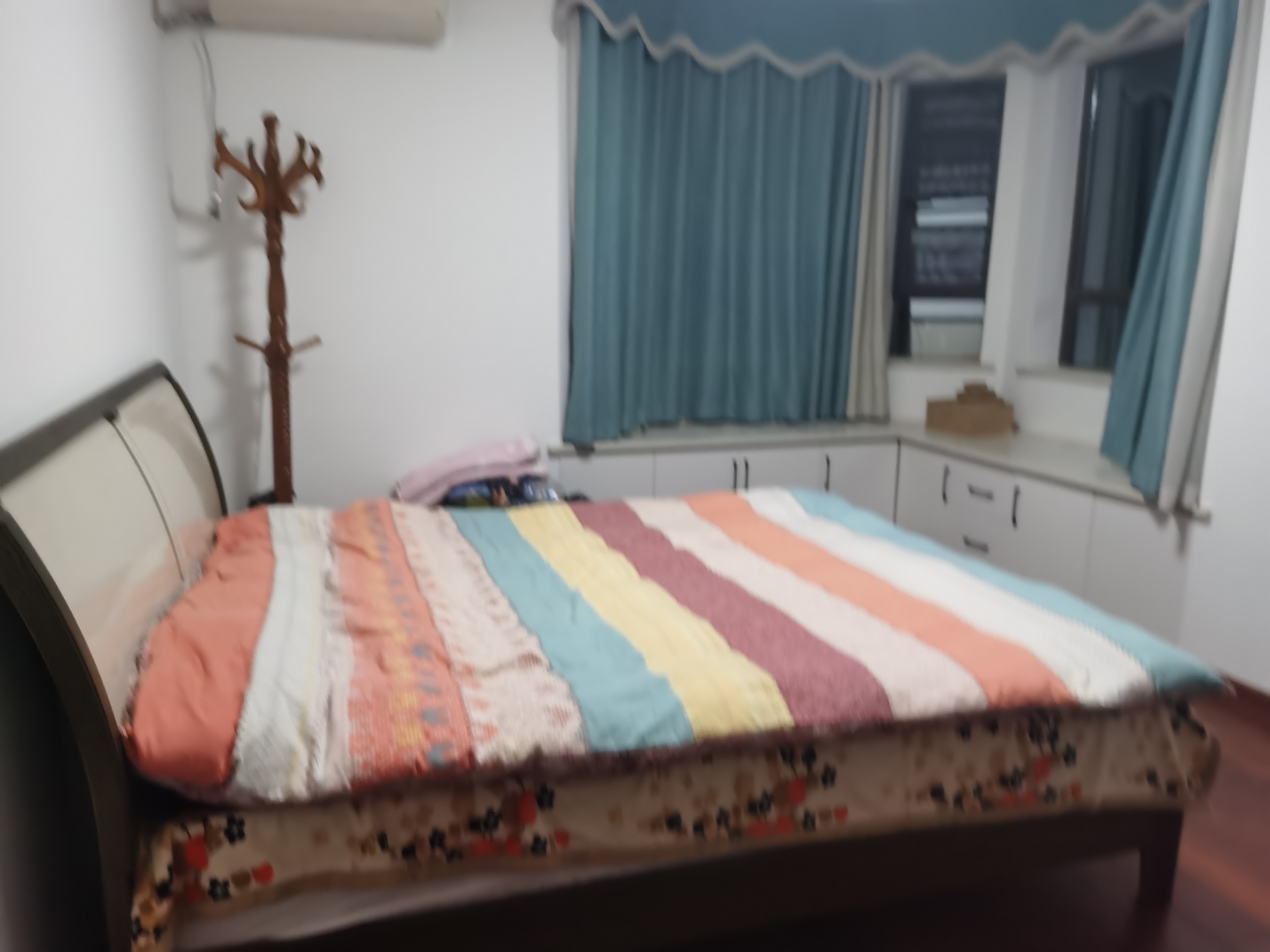 中欧昆仑首府 4室2厅2卫 89.80万 中欧昆仑首府 4室2厅2卫 89.80万室内图