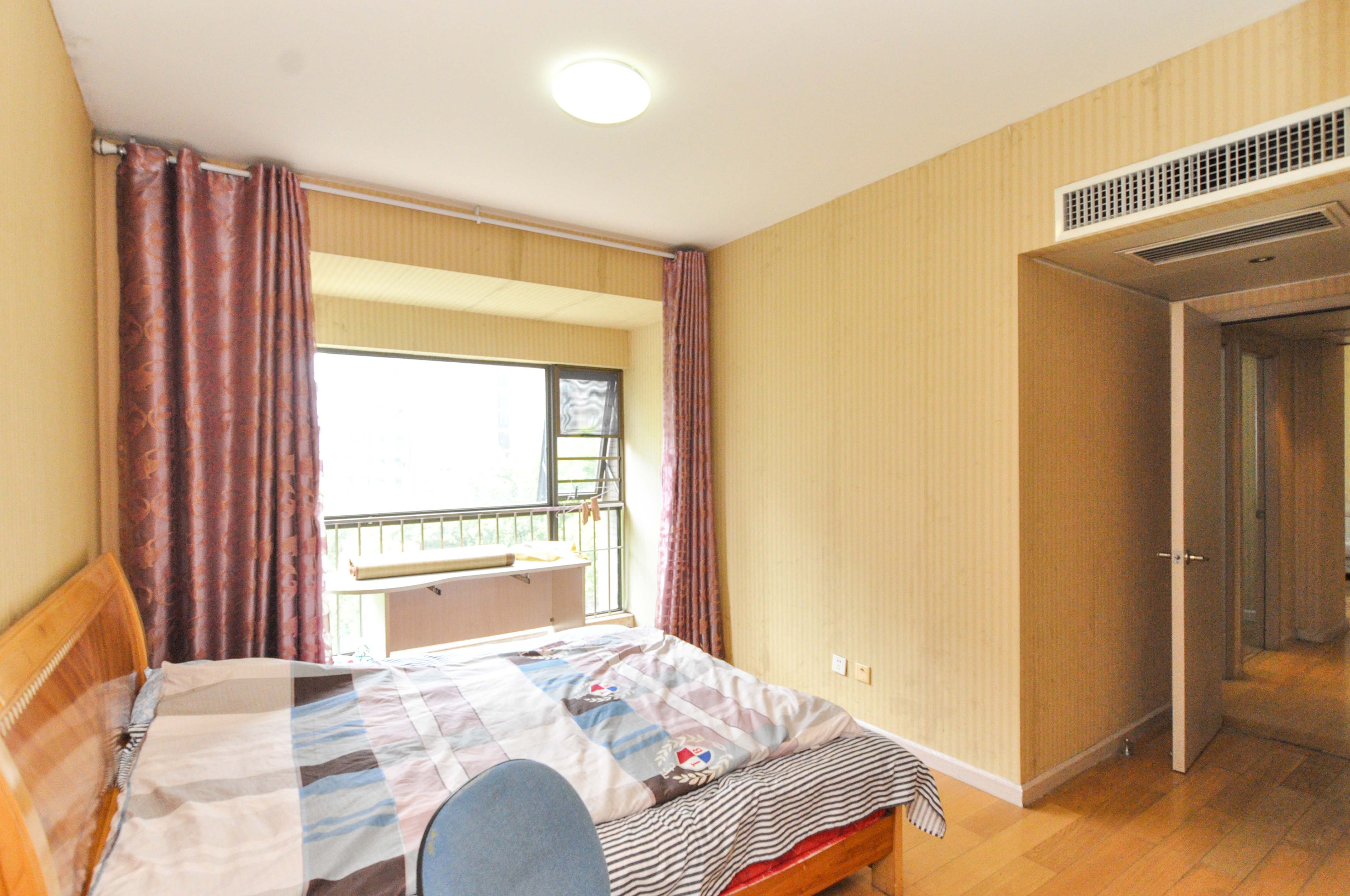 远大麓园  3室2厅2卫    81.0万卧室