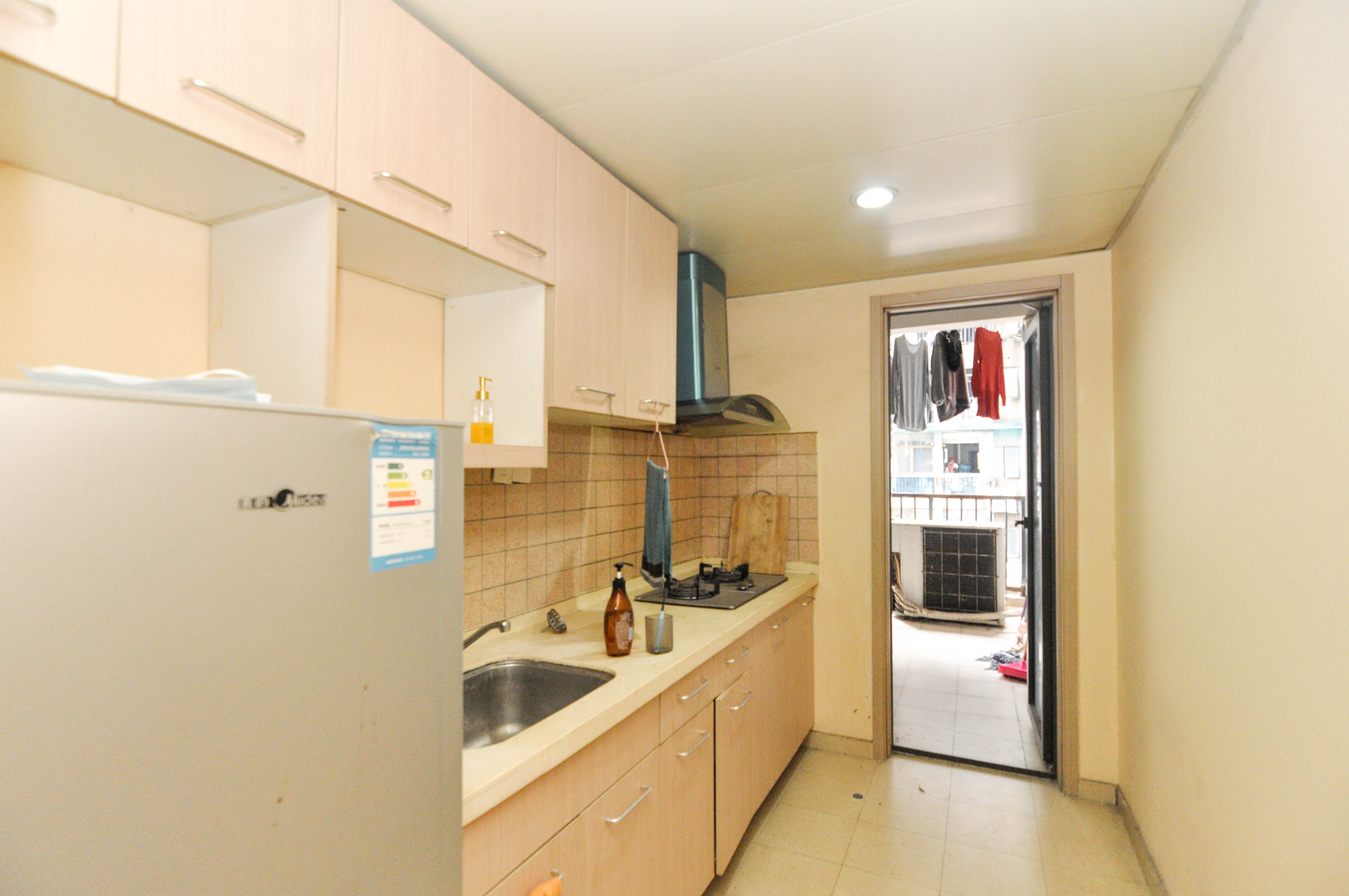 远大麓园  3室2厅2卫    81.0万厨房