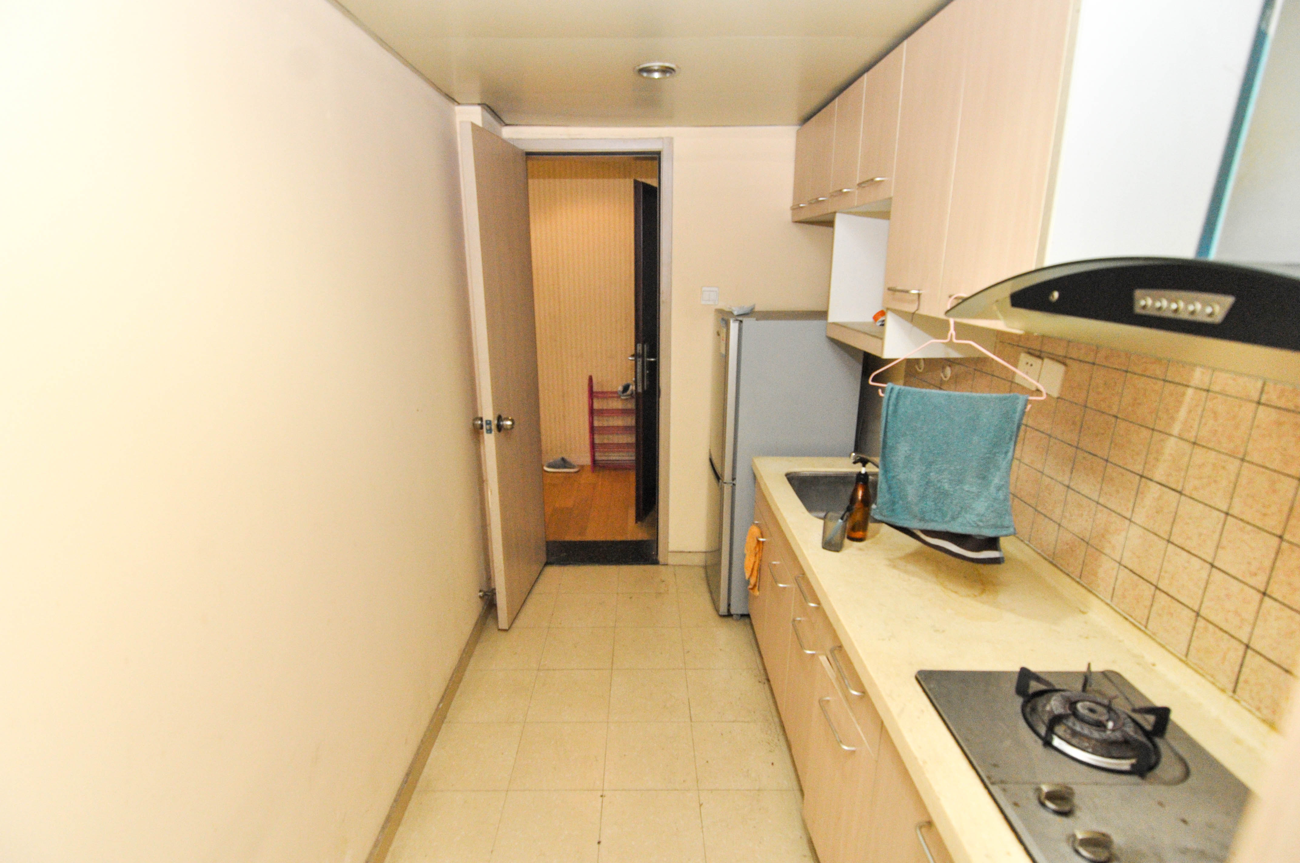 远大麓园  3室2厅2卫    81.0万厨房