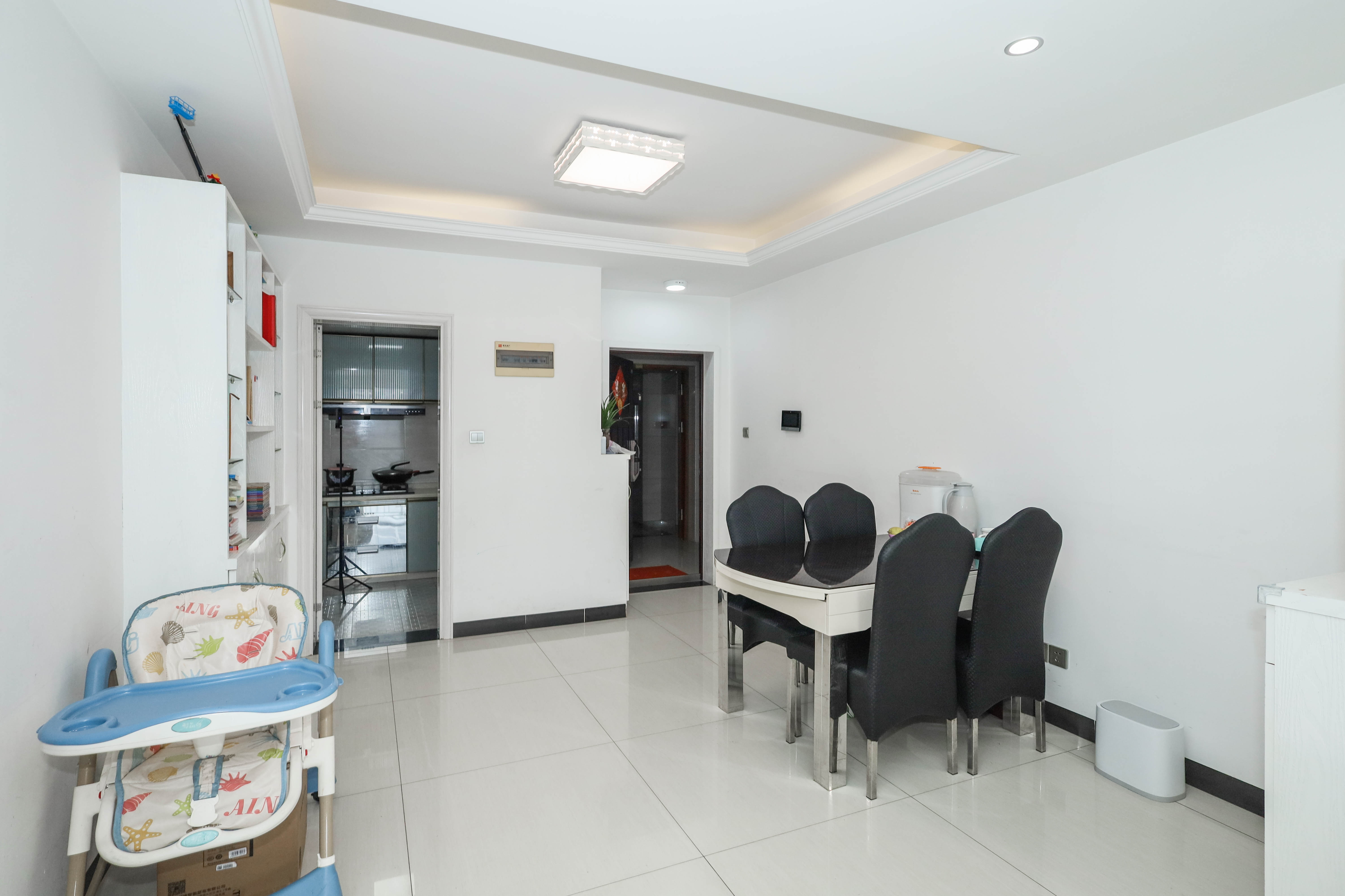 和泓梅溪四季  3室2厅1卫    128.0万客厅