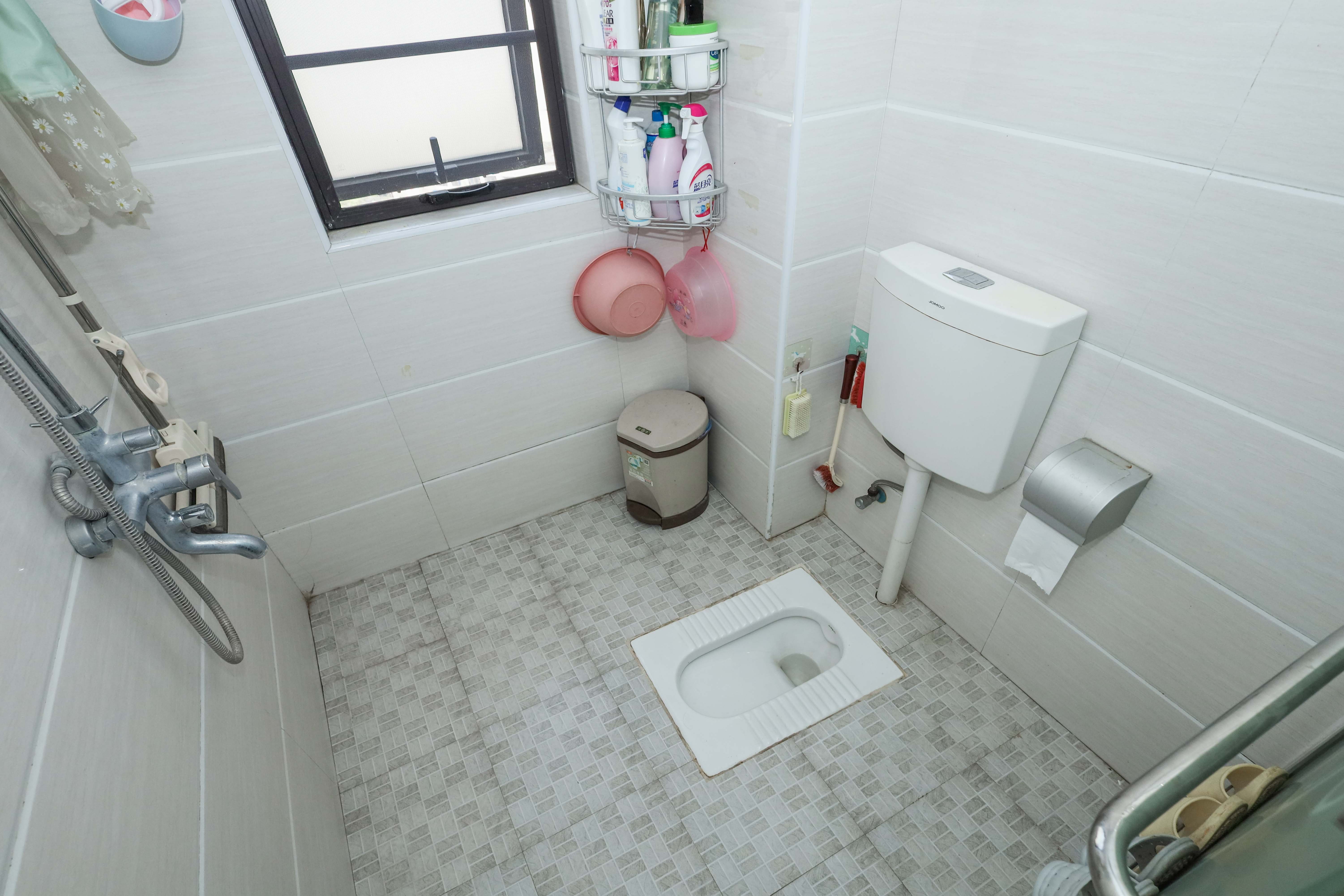 和泓梅溪四季  3室2厅1卫    128.0万卫生间