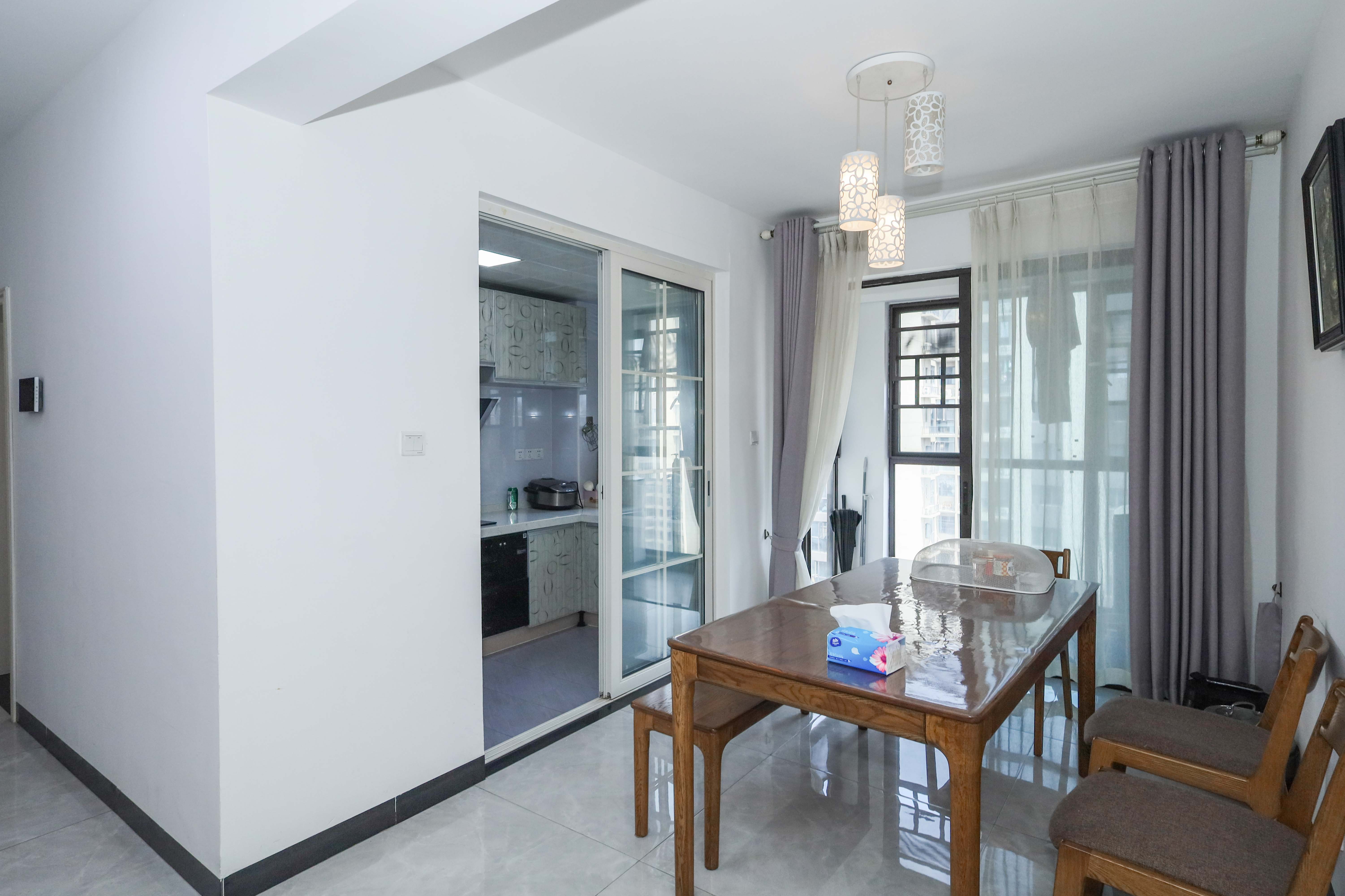 中国铁建梅溪青秀二期  4室2厅2卫    208.0万客厅