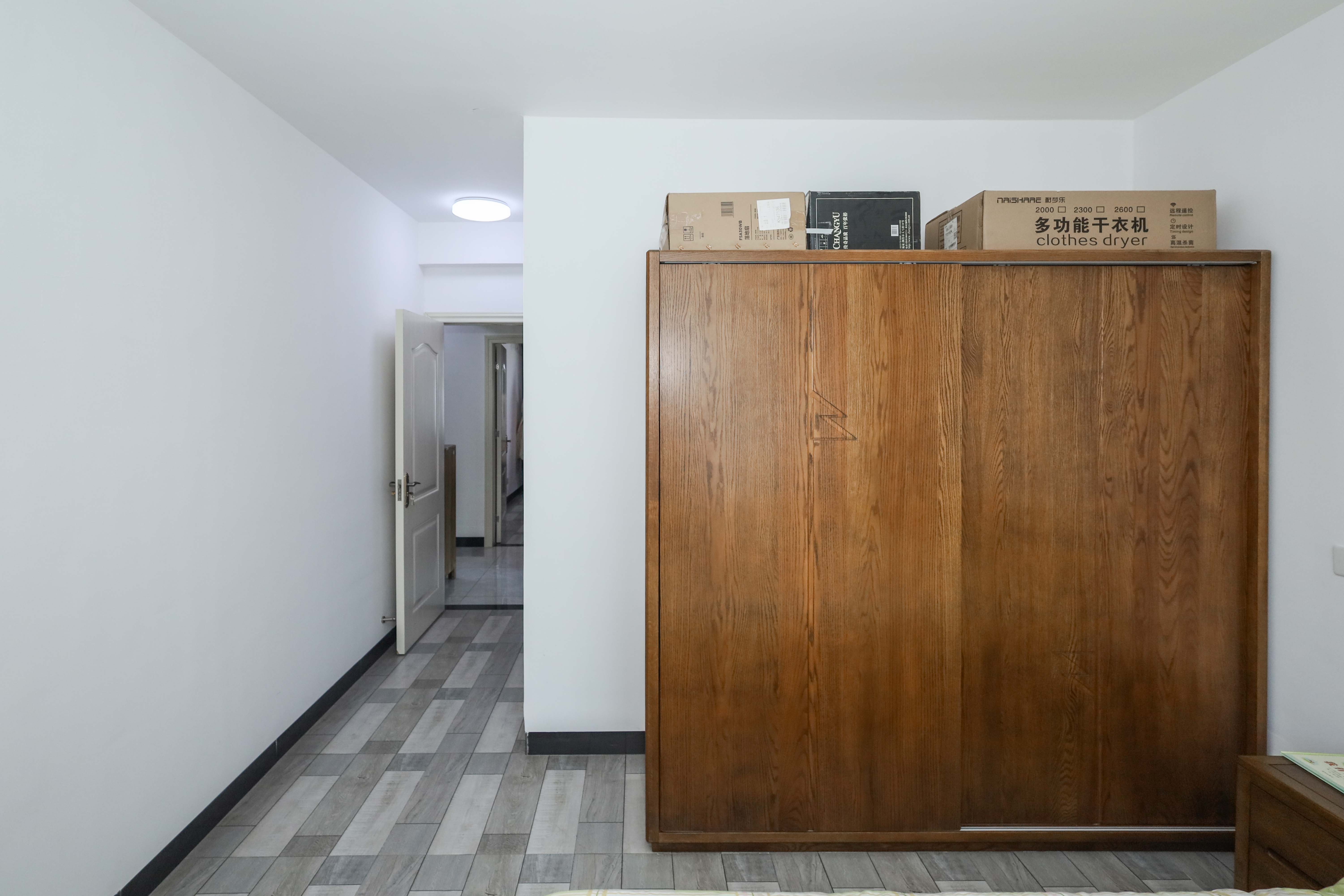 中国铁建梅溪青秀二期  4室2厅2卫    208.0万卧室