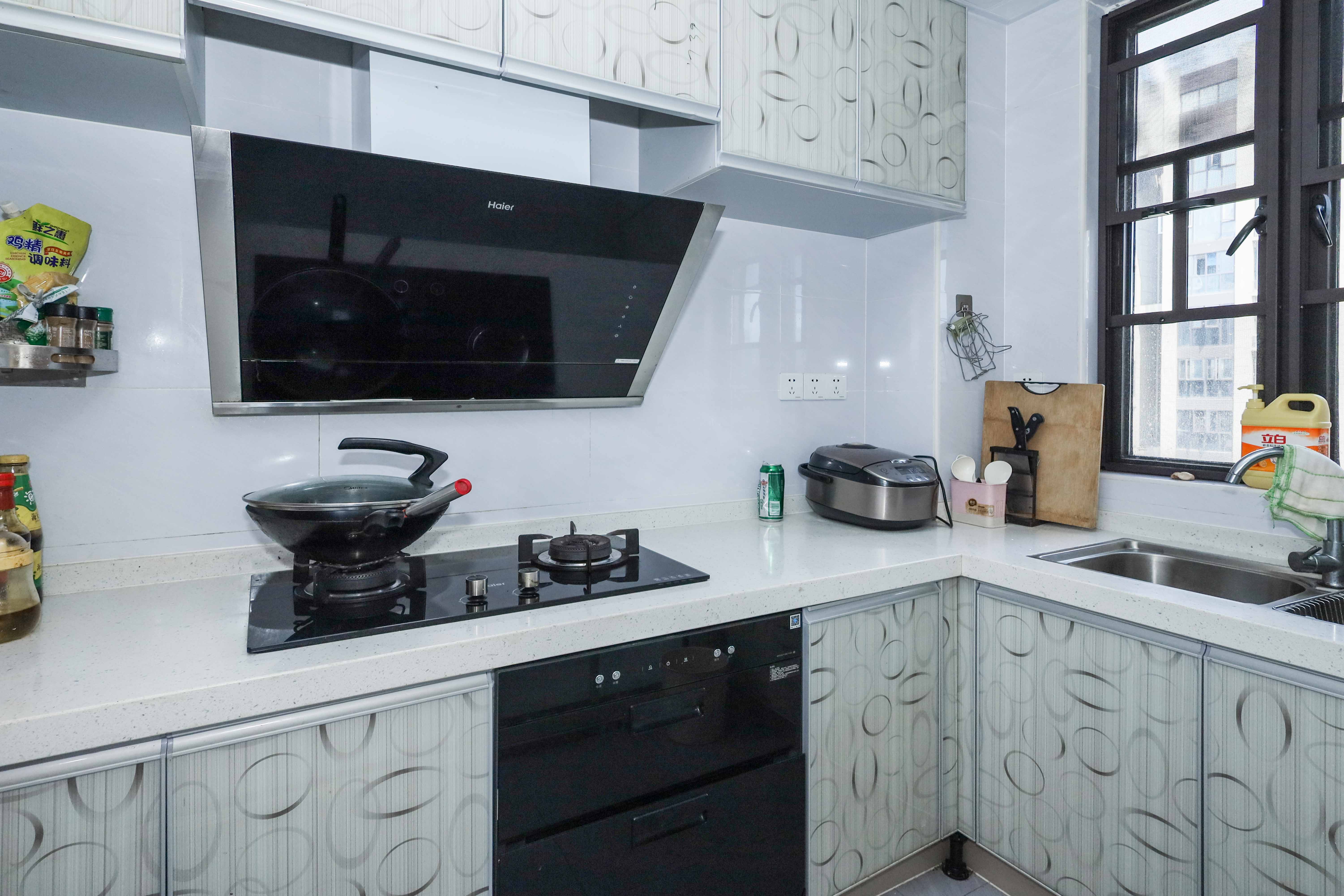 中国铁建梅溪青秀二期  4室2厅2卫    208.0万厨房