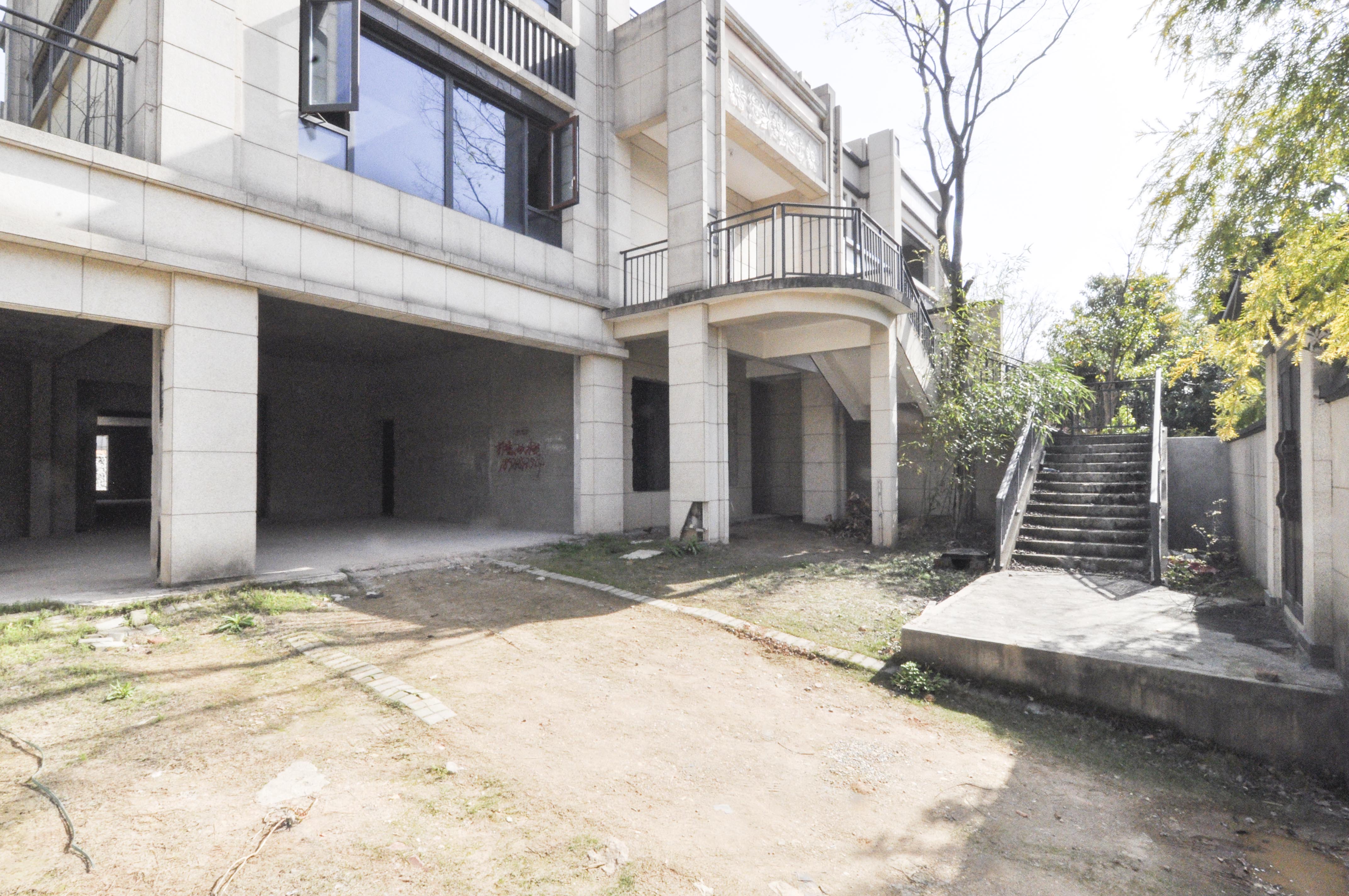 长房梅溪香山  8室4厅6卫   4152.00万其他