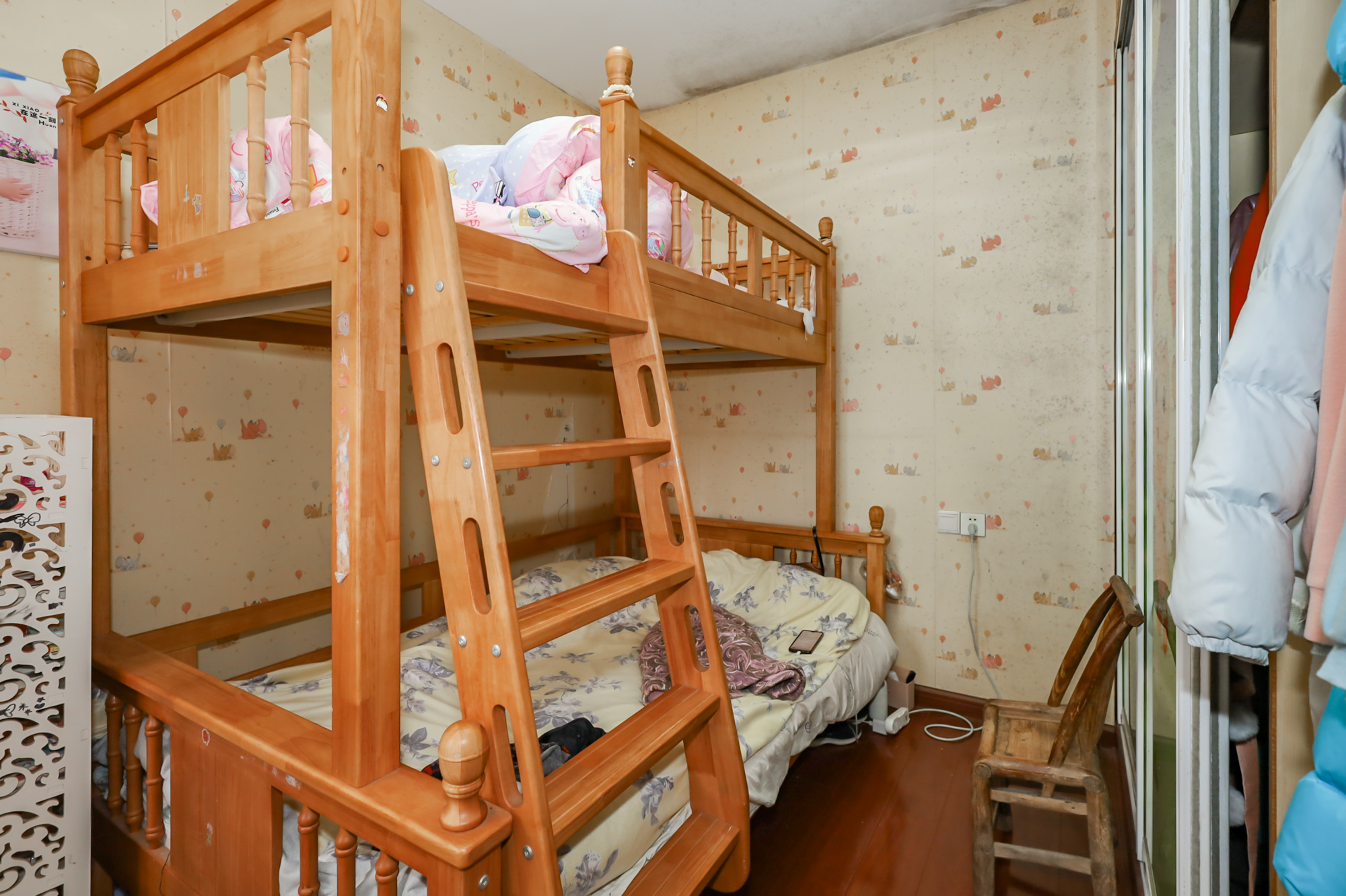 联美品格  2室2厅1卫   78.00万卧室