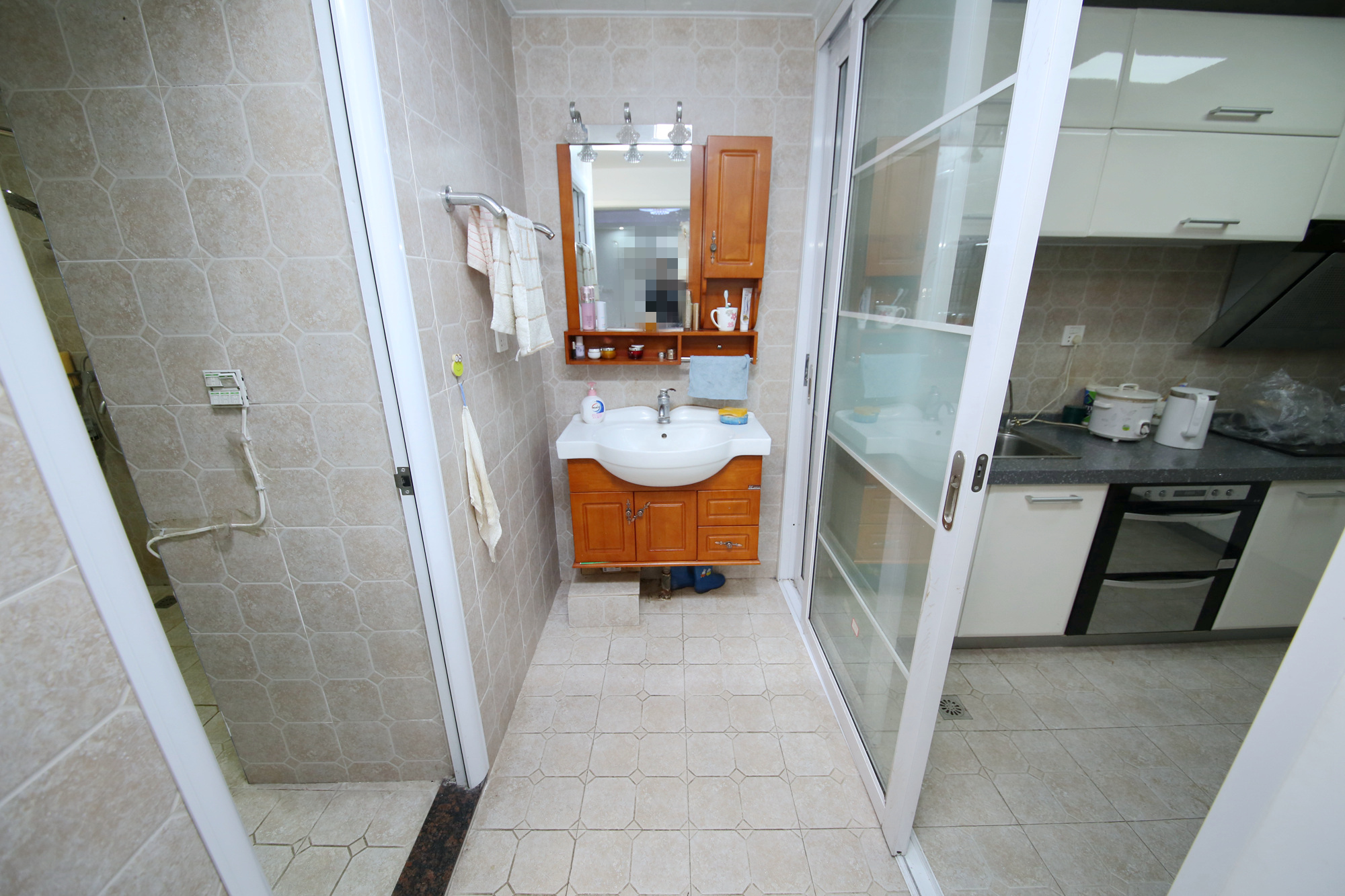 省建行宿舍  3室2厅1卫   128.00万客厅