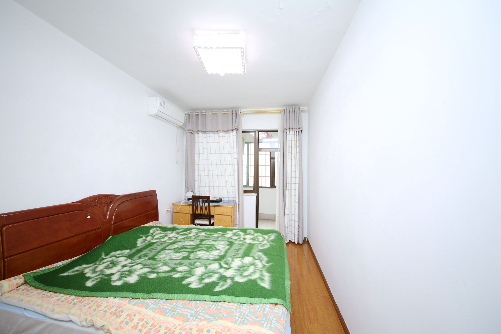 省建行宿舍  3室2厅1卫   128.00万客厅