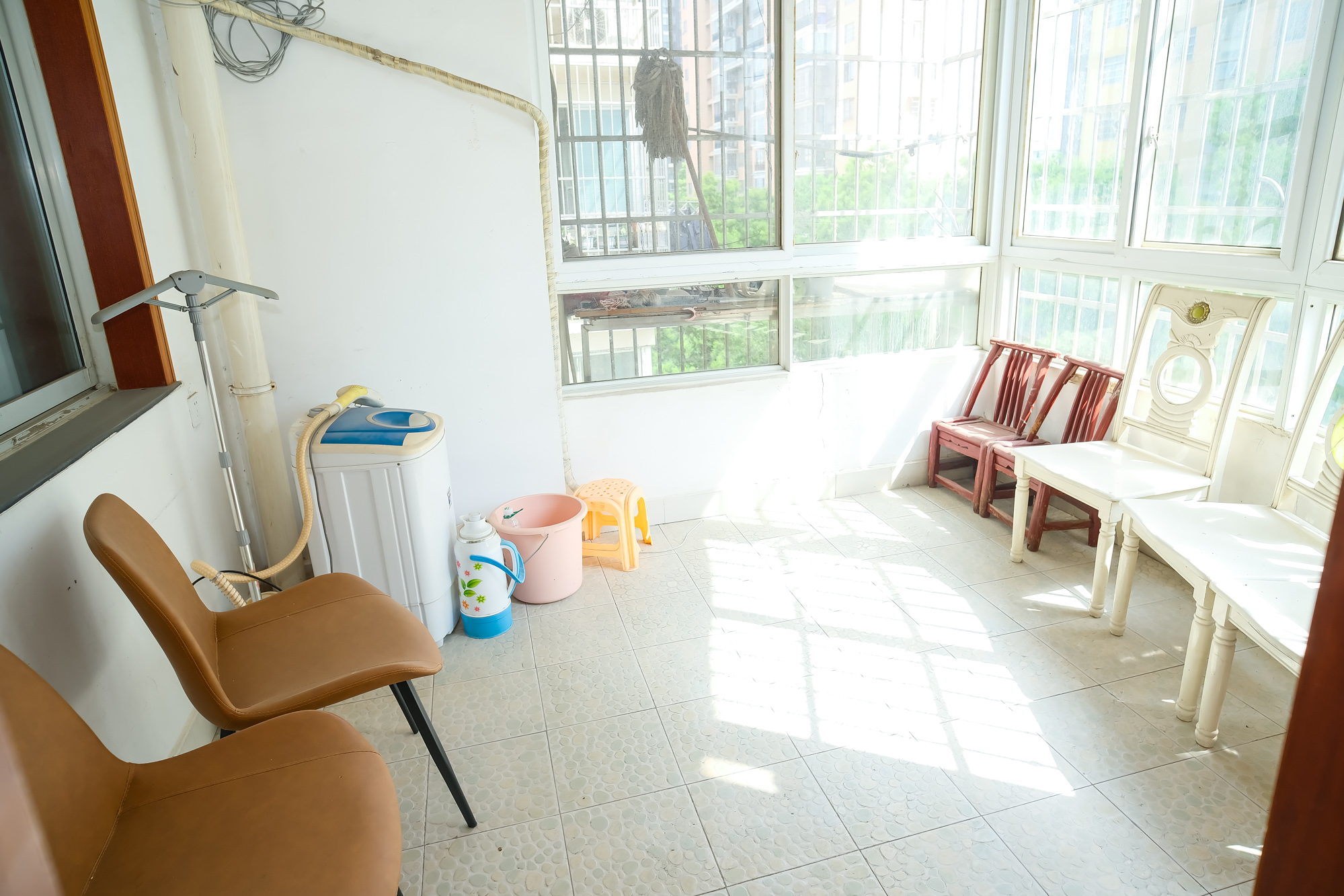 红树湾  3室2厅2卫   81.50万阳台