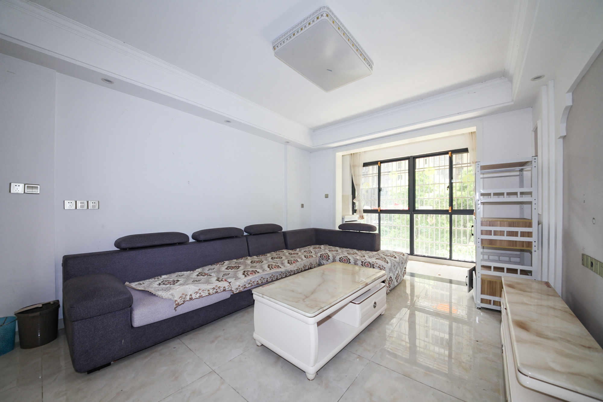 金富星城 3室2厅1卫 65.00万 金富星城 3室2厅1卫 65.00万客厅