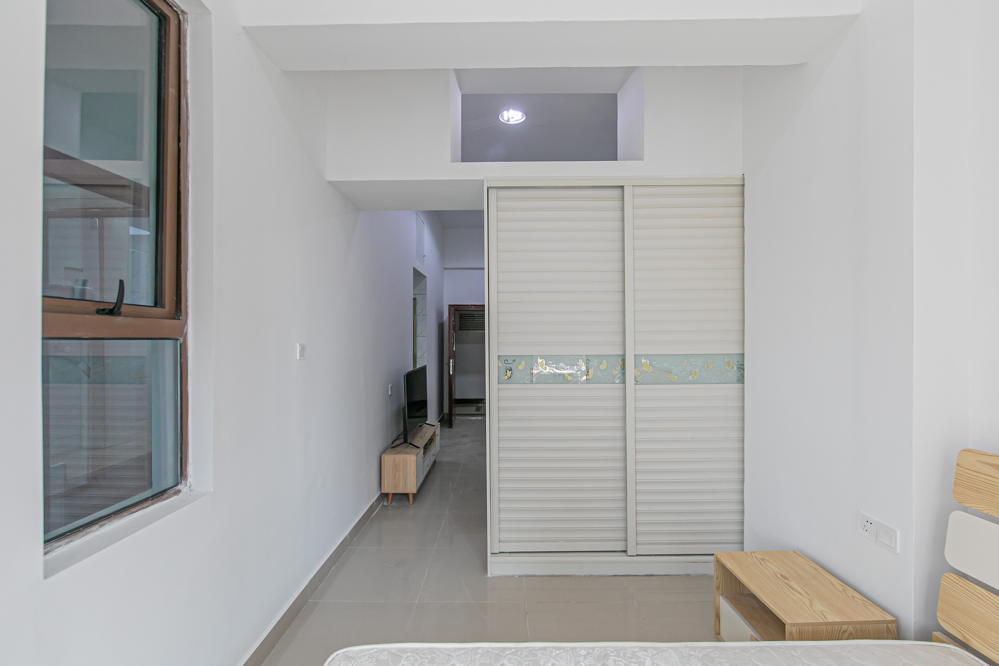 湖湾世景 1室1厅1卫 31.80万 湖湾世景 1室1厅1卫 31.80万卧室