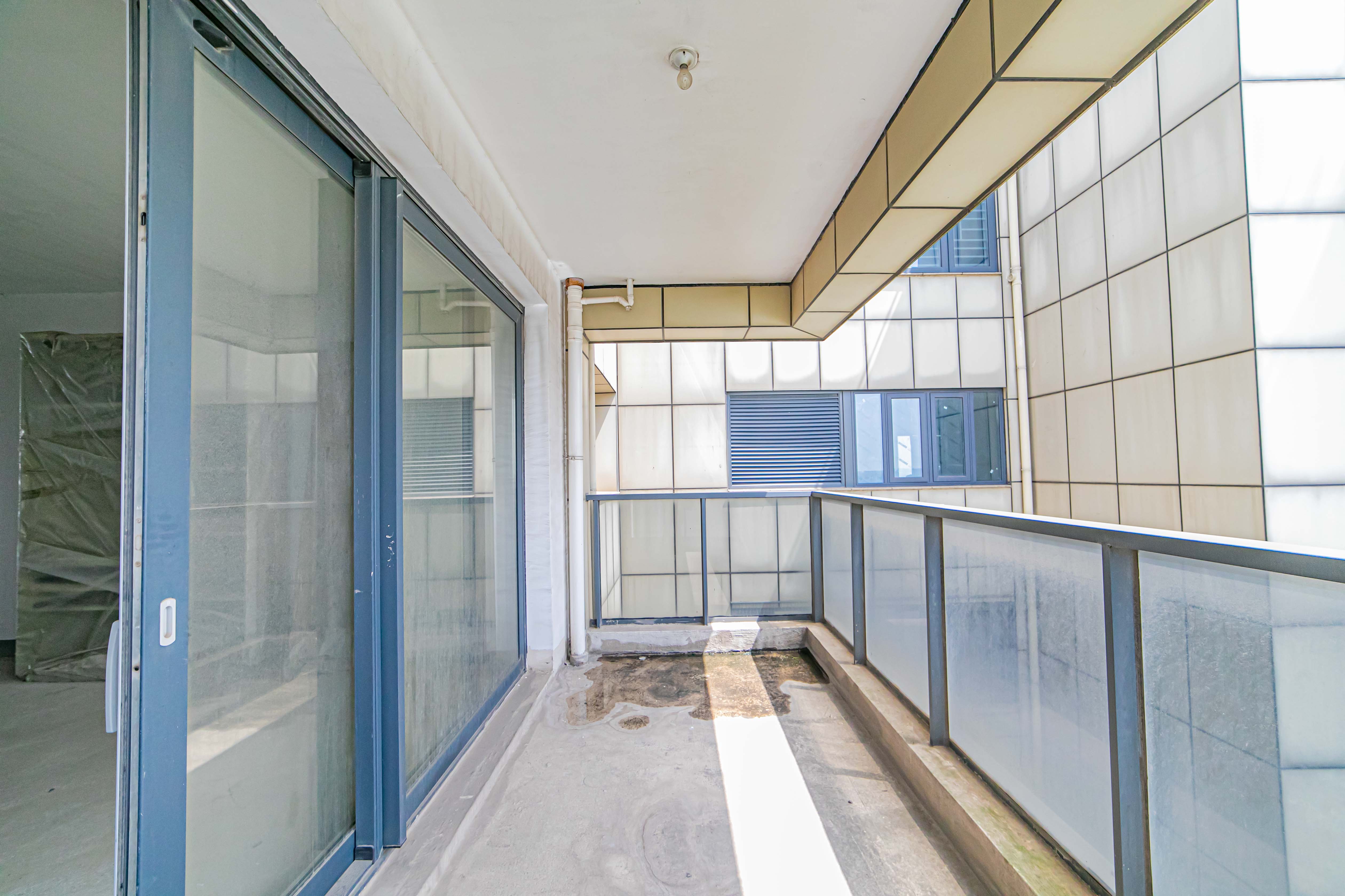 湘江壹号（创远湘江壹号）  4室2厅4卫   309.00万阳台