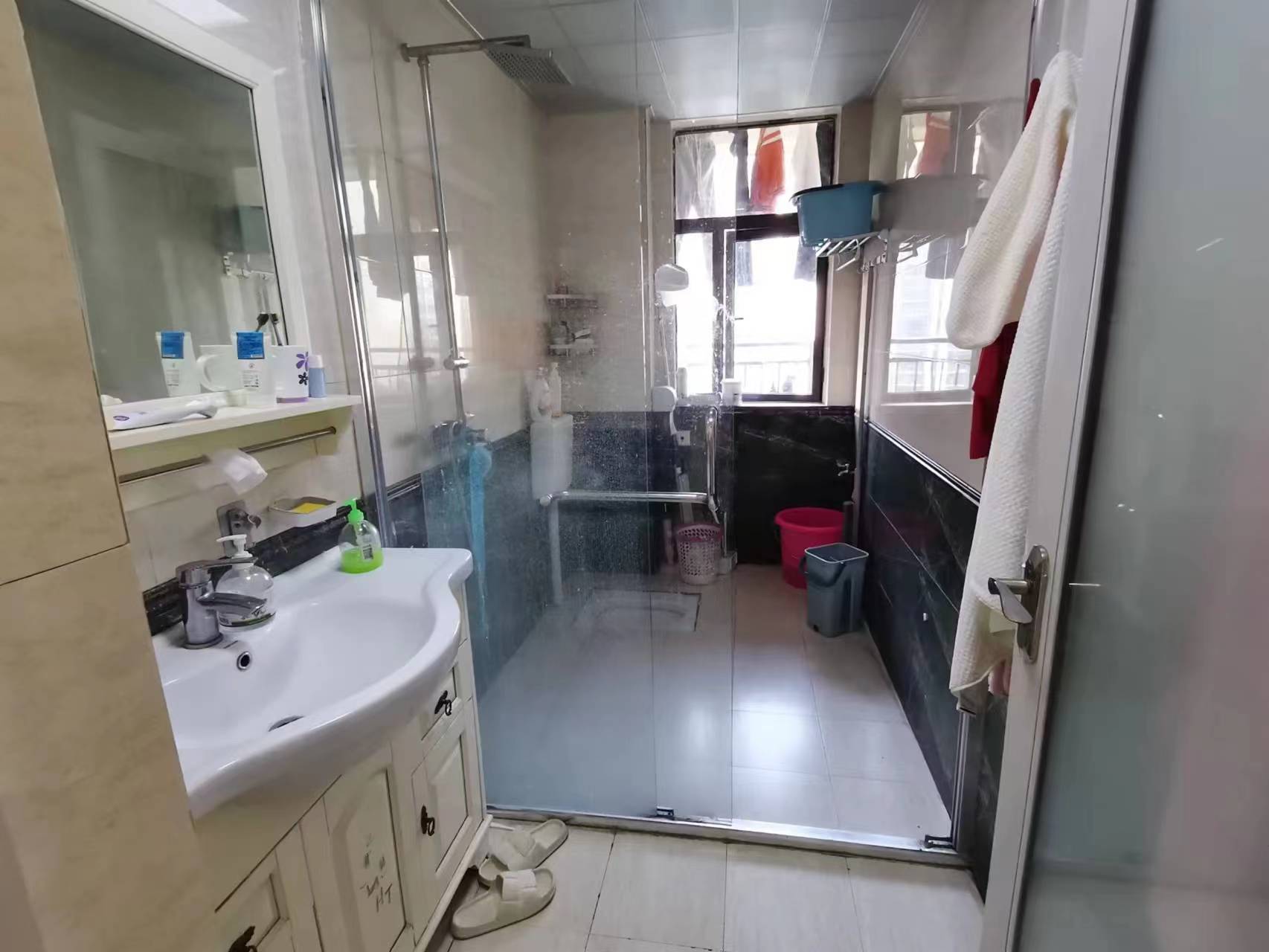 经世龙城  3室2厅2卫   102.00万 经世龙城  3室2厅2卫   102.00万室内图