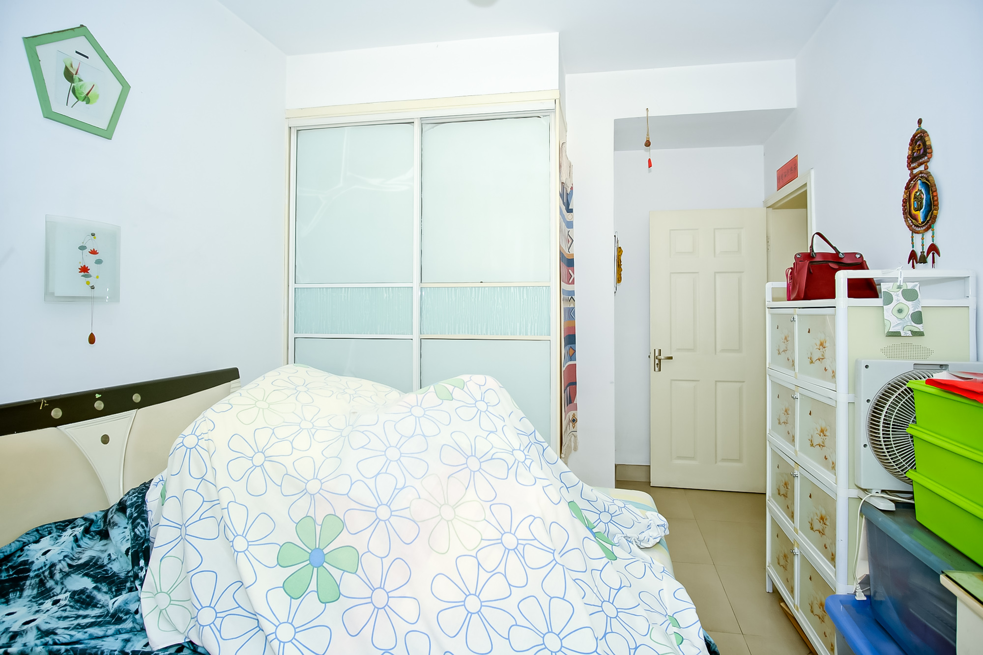 山水人家三期 3室2厅2卫 65.99万 山水人家三期 3室2厅2卫 65.99万卧室