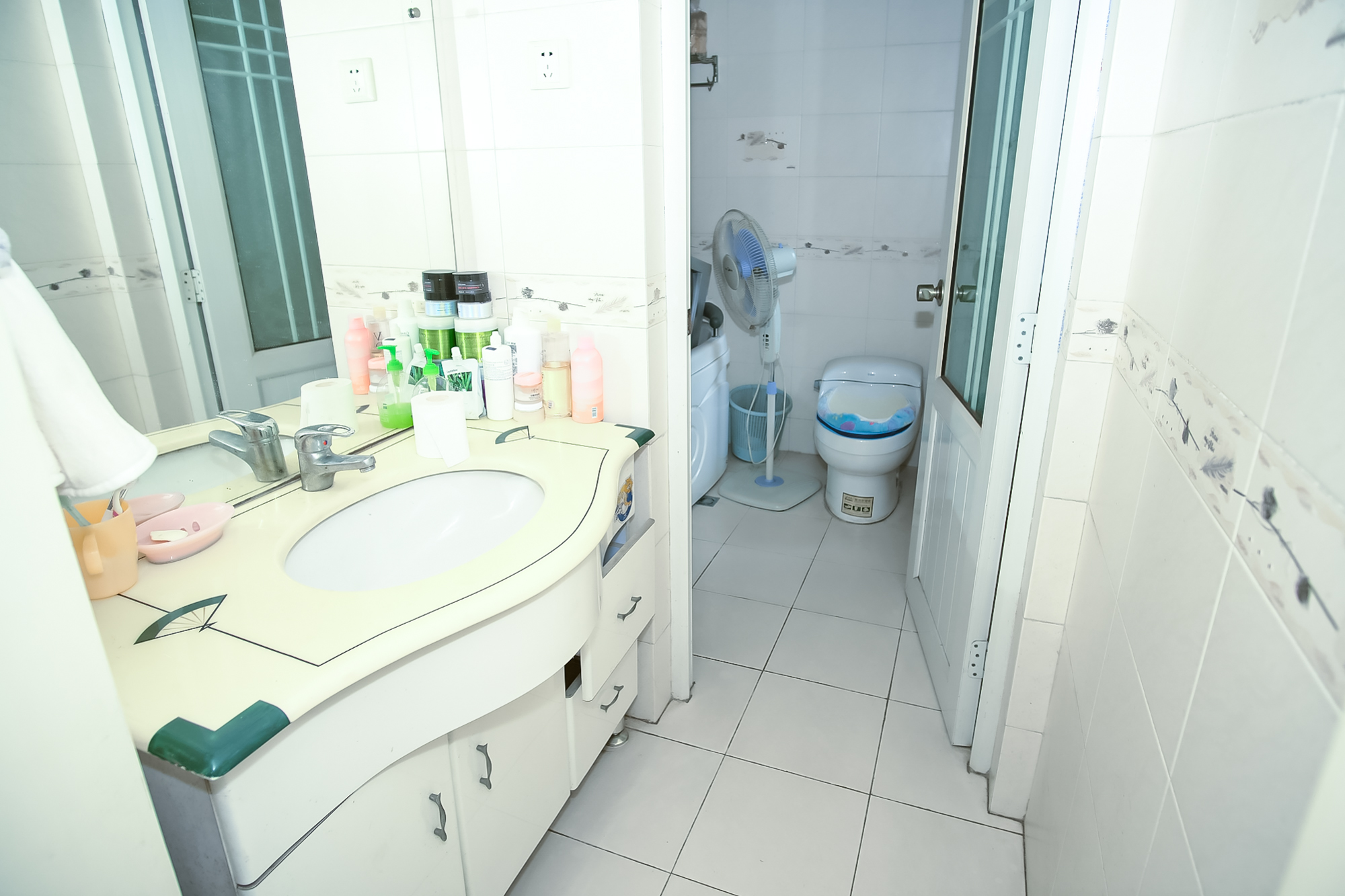 山水人家三期 3室2厅2卫 65.99万 山水人家三期 3室2厅2卫 65.99万卫生间