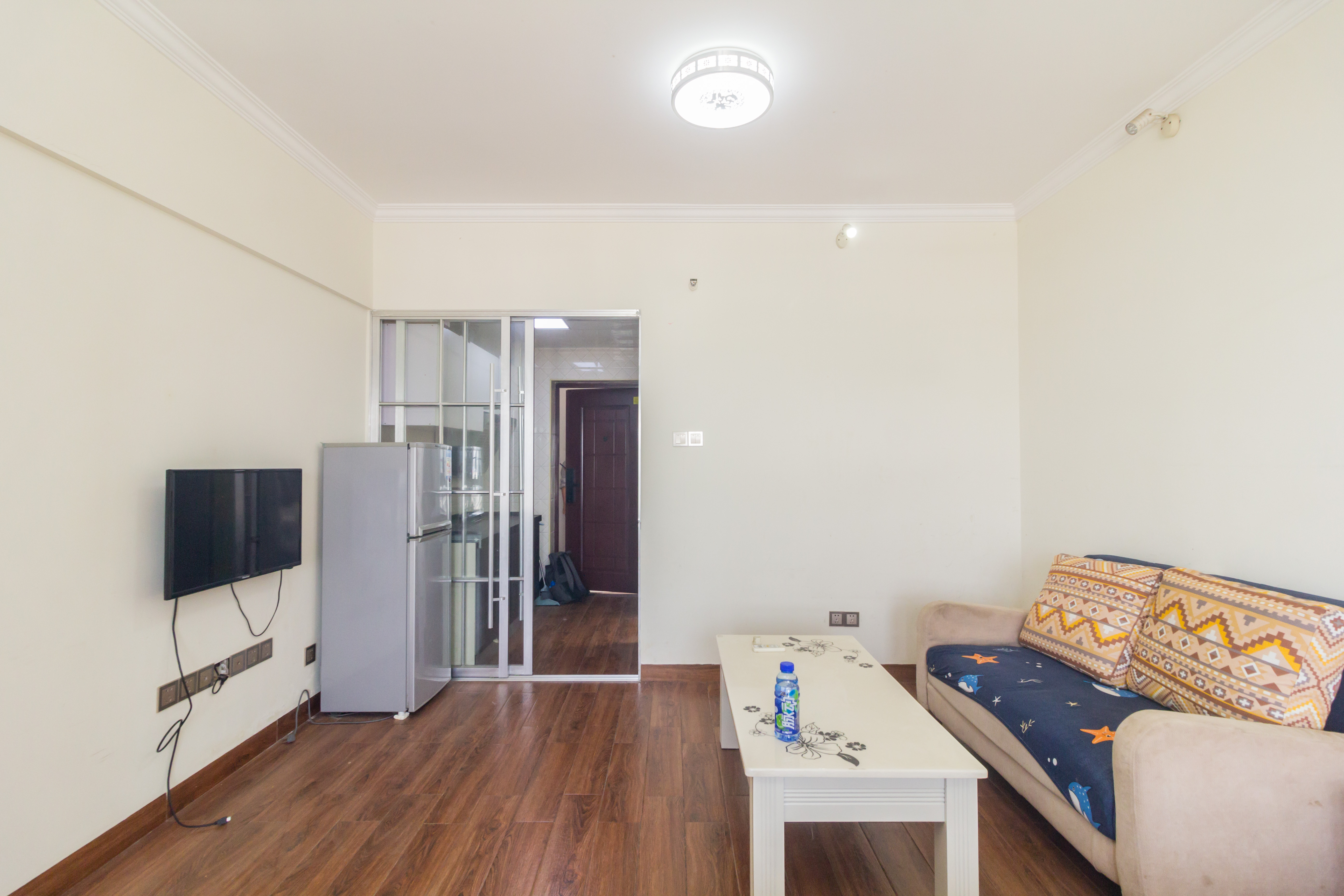 昌和商业中心/昌和国际 1室1厅1卫 26.00万 昌和商业中心/昌和国际 1室1厅1卫 26.00万客厅