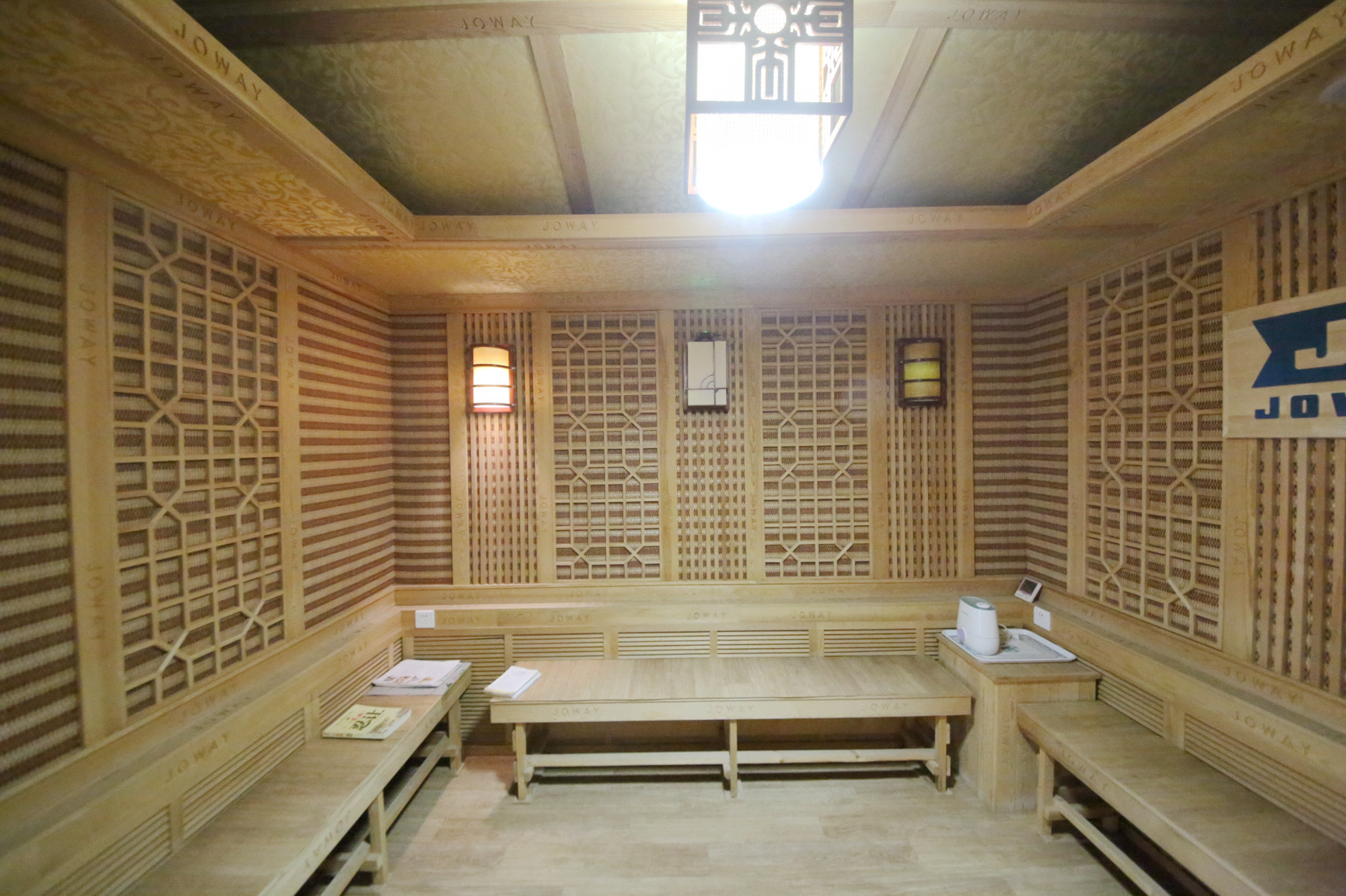 三江花中城  3室2厅2卫   156.00万卧室