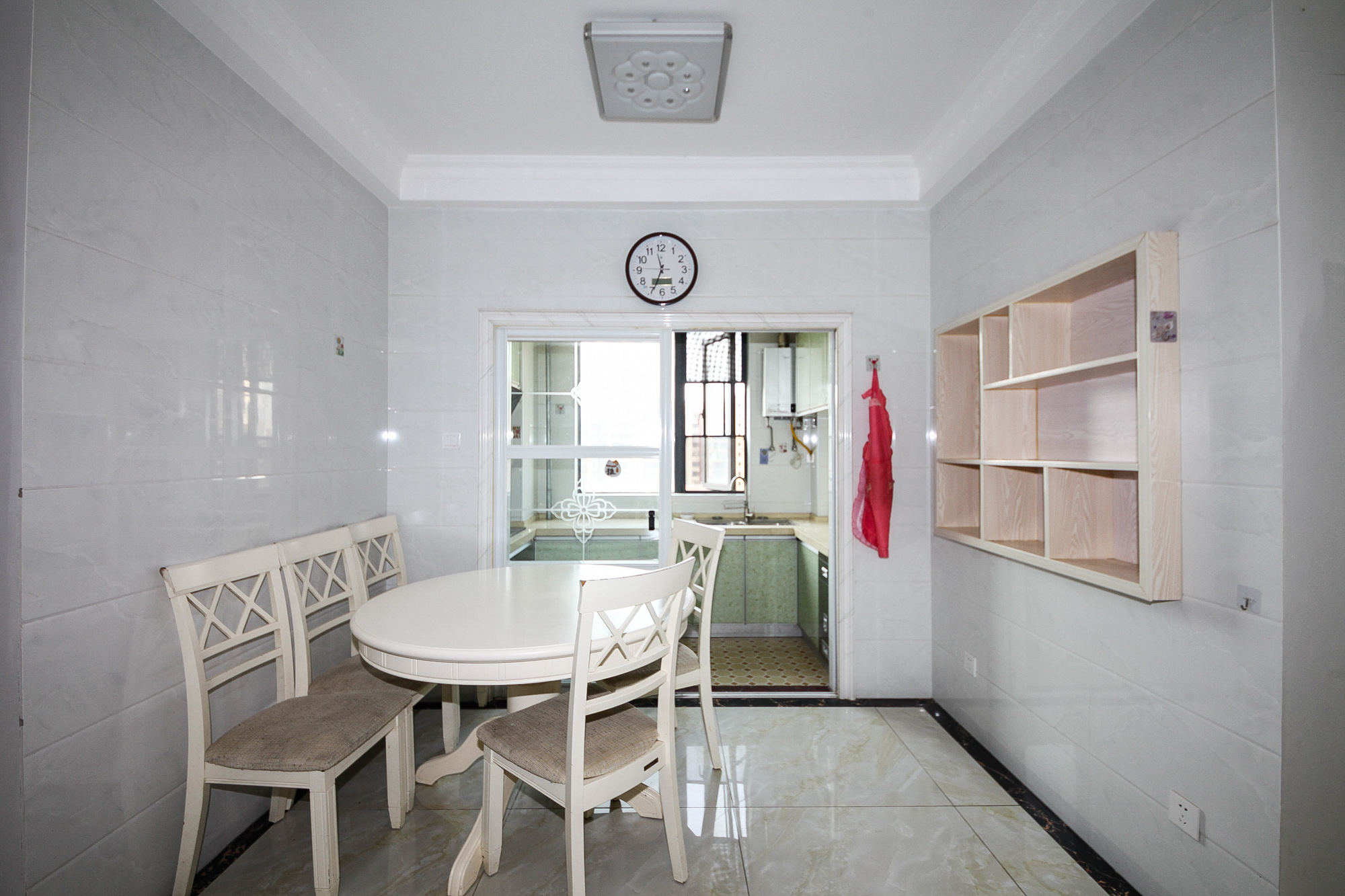 澳海澜庭 3室2厅2卫 75.00万 澳海澜庭 3室2厅2卫 75.00万客厅