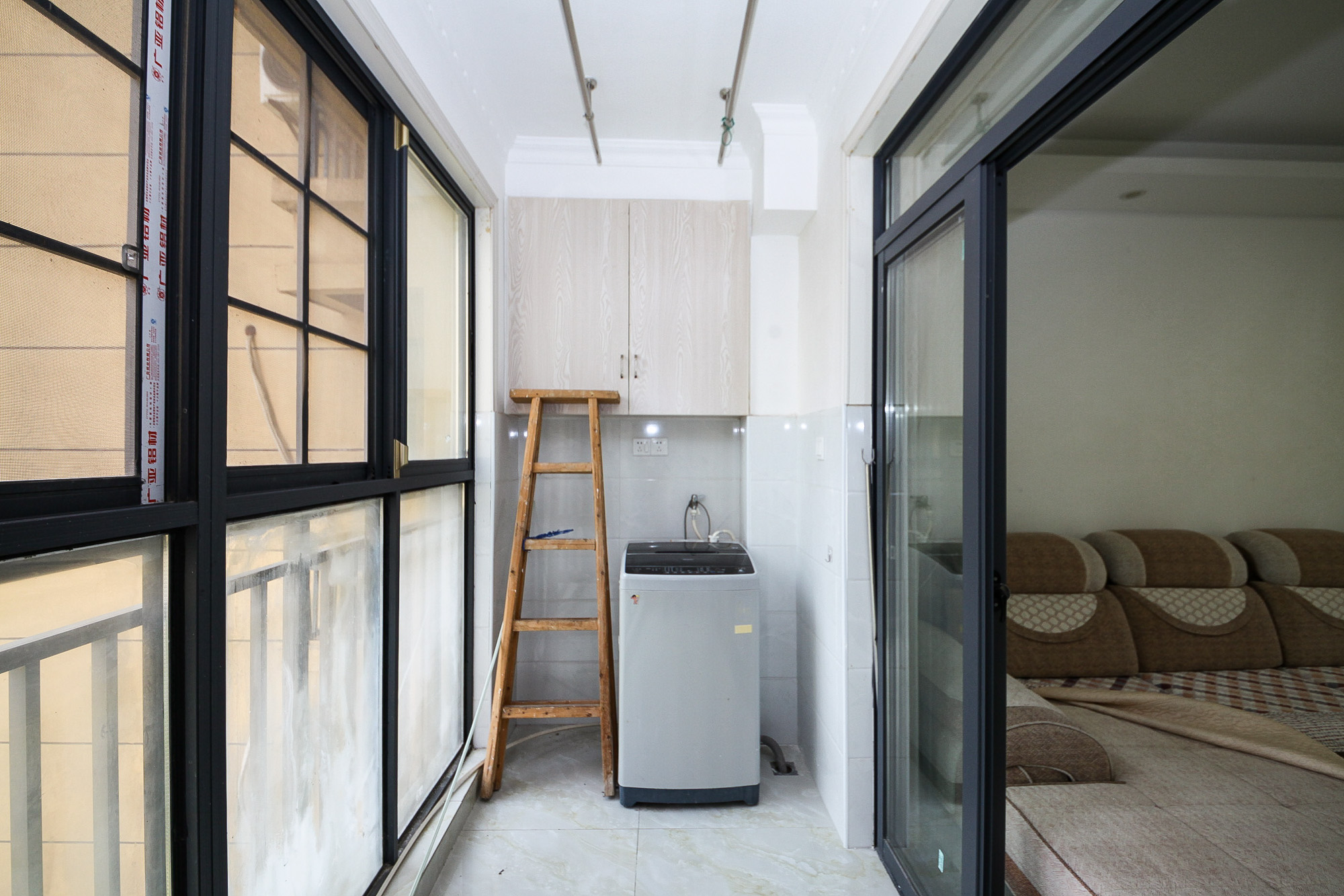 澳海澜庭 3室2厅2卫 75.00万 澳海澜庭 3室2厅2卫 75.00万阳台