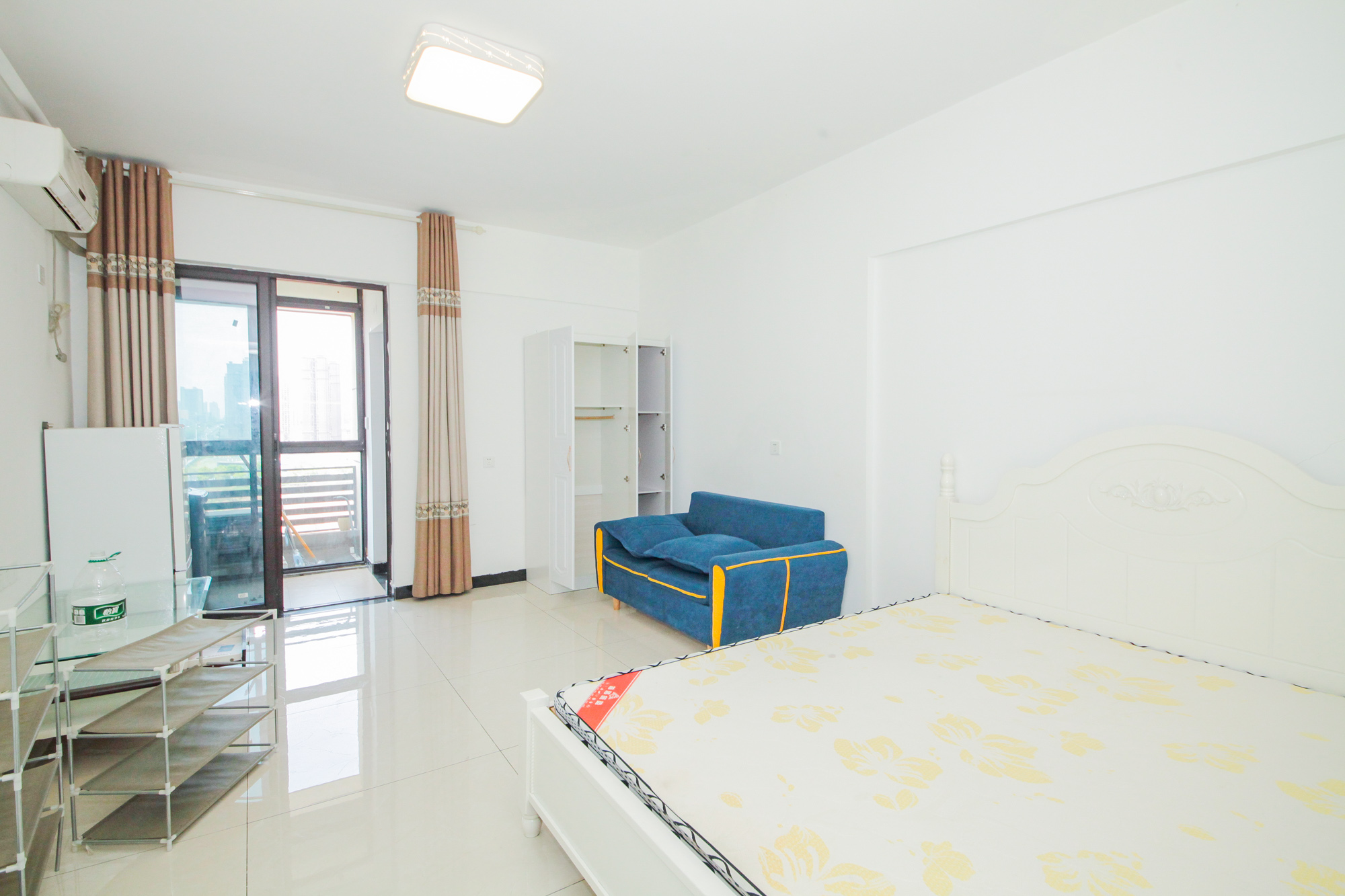 国泰九龙湾 1室1厅1卫 31.80万 国泰九龙湾 1室1厅1卫 31.80万卧室