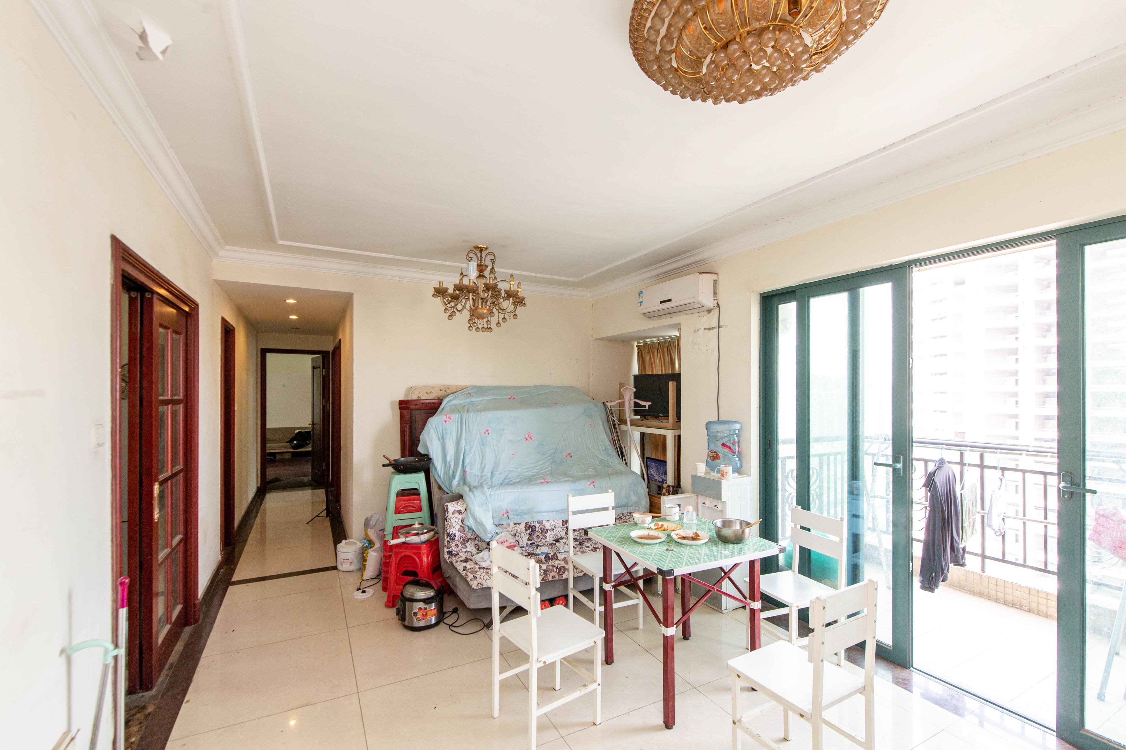 恒大绿洲 3室1厅1卫 110.0万 恒大绿洲 3室1厅1卫 110.0万客厅